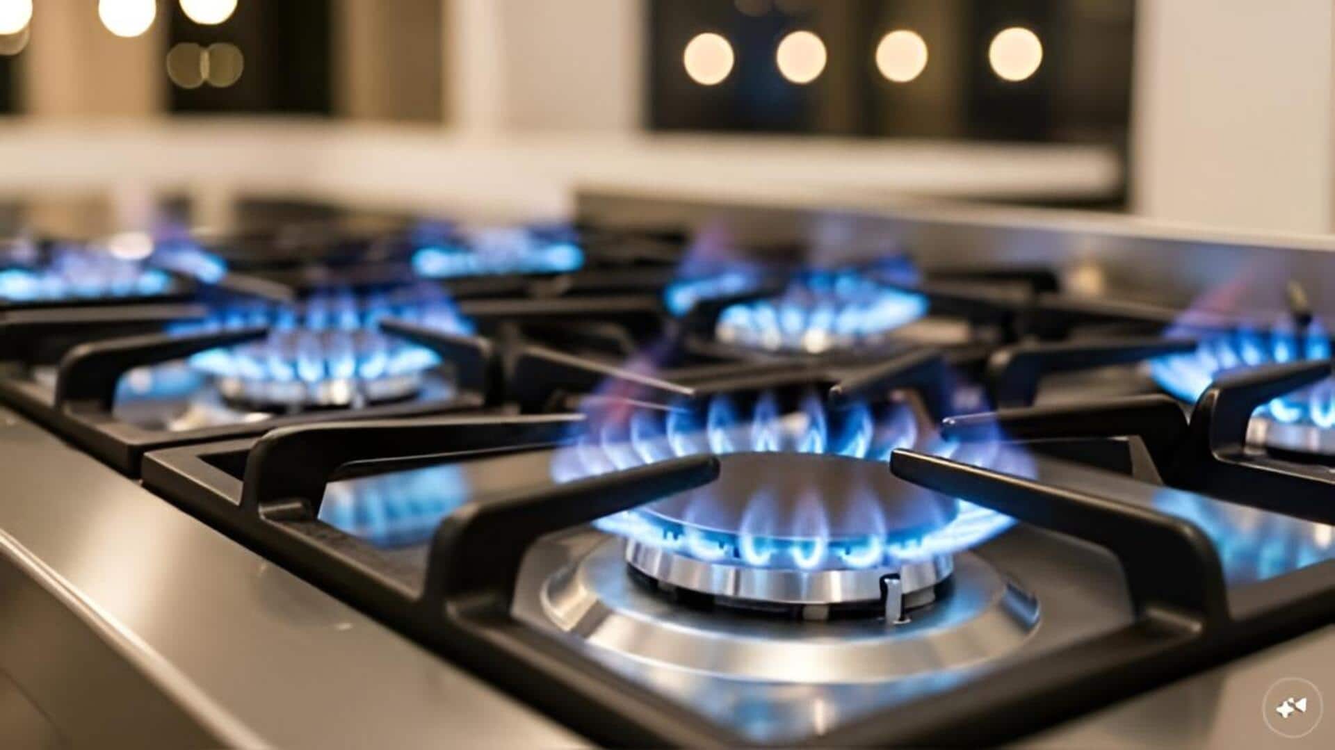 Pakistan: పాకిస్థాన్‌లో గ్యాస్ కష్టాలు.. బెలూన్లలో స్టోరేజీ