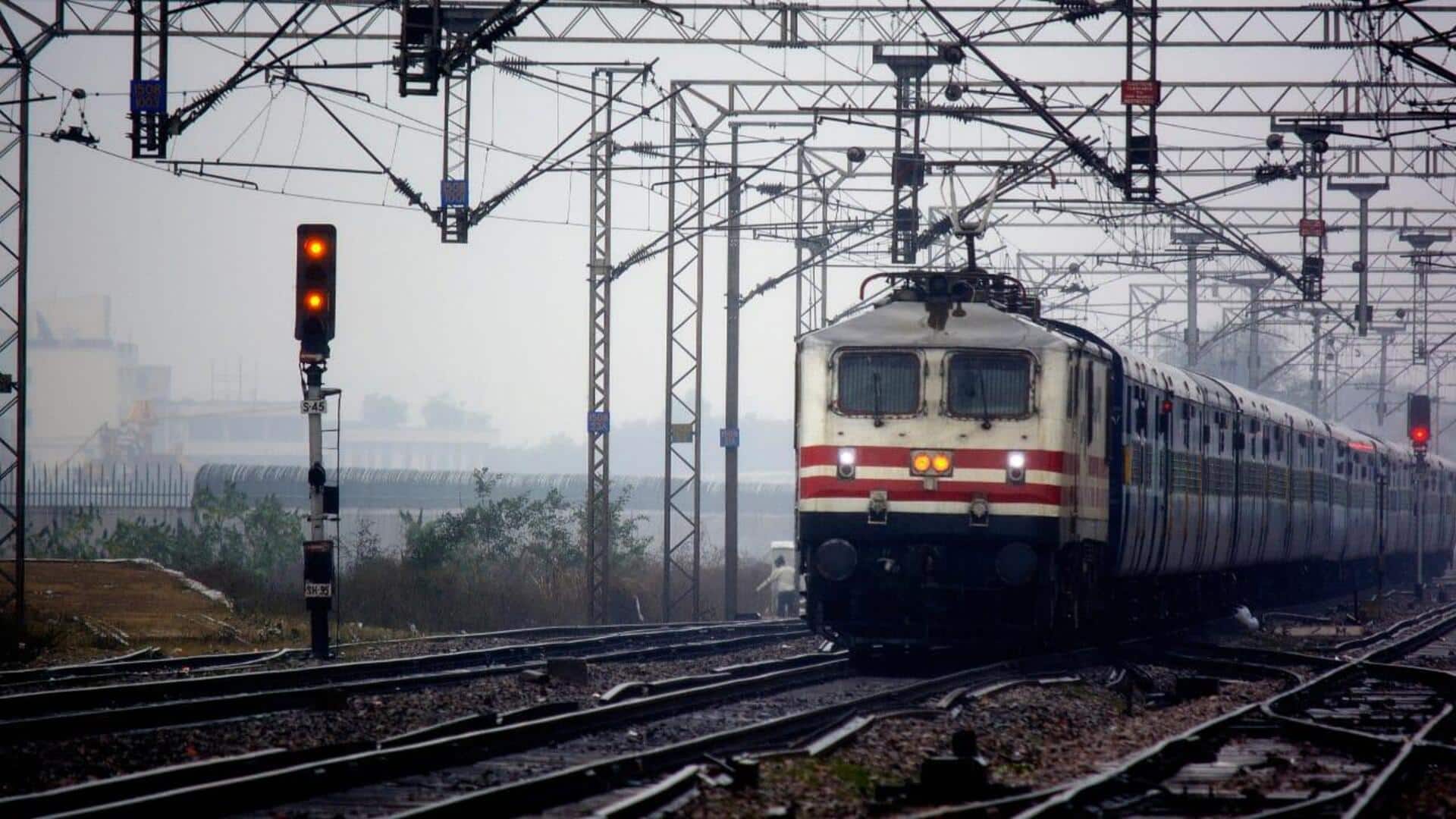 Indian Railways: రైలు ప్రయాణికులకు అలర్ట్.. అక్టోబర్ 1 నుంచి రైల్వే టికెట్ బుకింగ్లో కొత్త నిబంధన అమలు Indian Railways: రైలు ప్రయాణికులకు అలర్ట్.. అక్టోబర్ 1 నుంచి రైల్వే టికెట్ బుకింగ్లో కొత్త నిబంధన అమలు