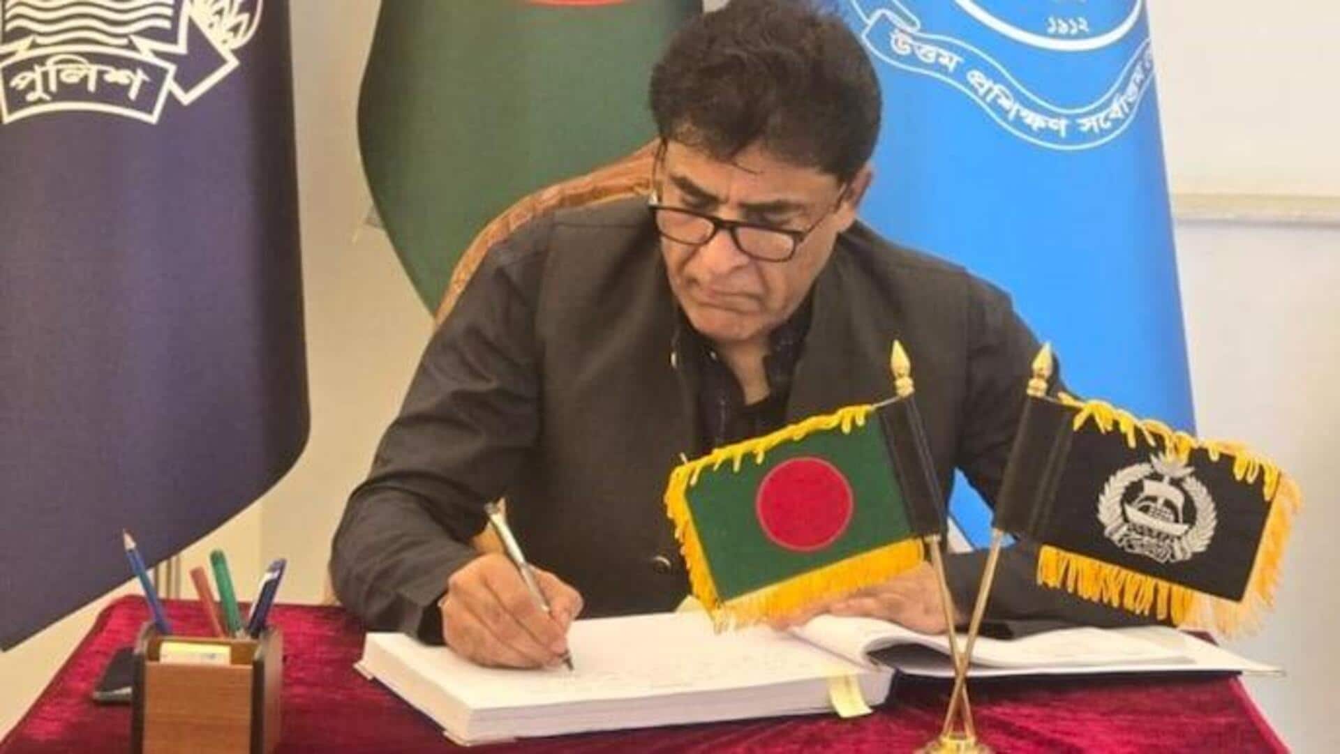 Pakistan envoy: బంగ్లాదేశ్లో హనీట్రాప్ వివాదంలో పాక్ దౌత్యవేత్త.. అమ్మాయితో అశ్లీల వీడియోలు.. Pakistan envoy: బంగ్లాదేశ్లో హనీట్రాప్ వివాదంలో పాక్ దౌత్యవేత్త.. అమ్మాయితో అశ్లీల వీడియోలు..