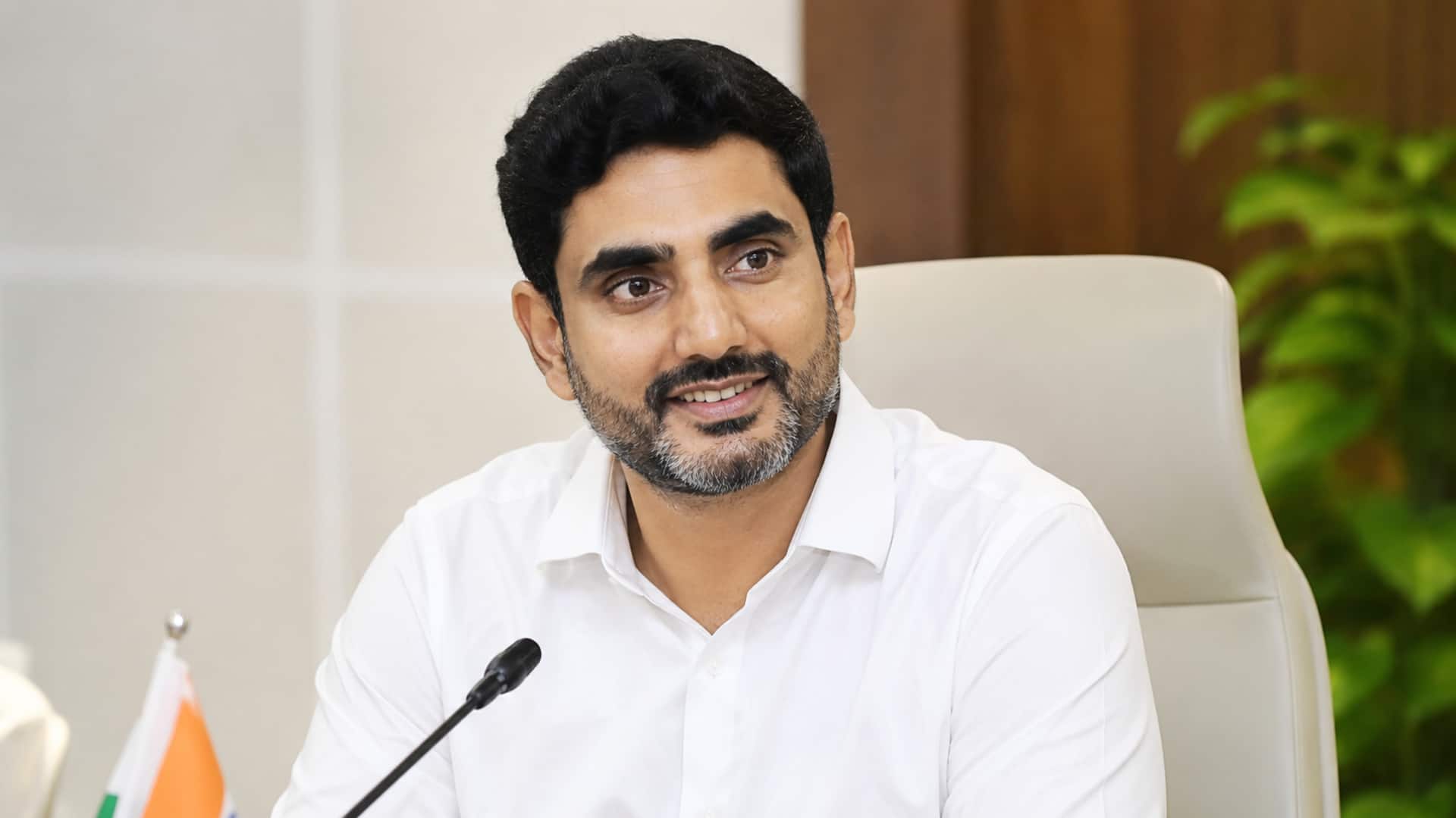 Nara Lokesh: విశాఖలో ఎలక్ట్రానిక్ కాంపోనెంట్ యూనిట్‌కు లోకేశ్ ఆహ్వానం.. రష్యా సంస్థకు పెట్టుబడి ప్రతిపాదనలు