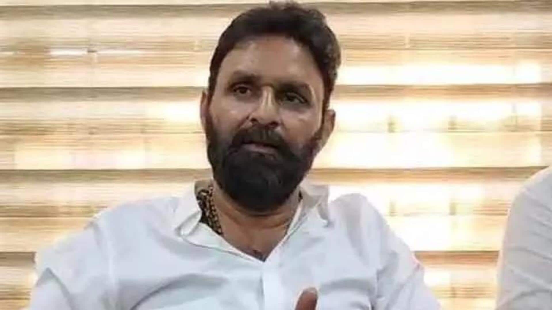 Kodali Nani: కోల్కత్తా విమానాశ్రయంలో పోలీసుల అదుపులోకి కొడాలి నాని.. Kodali Nani: కోల్కత్తా విమానాశ్రయంలో పోలీసుల అదుపులోకి కొడాలి నాని..