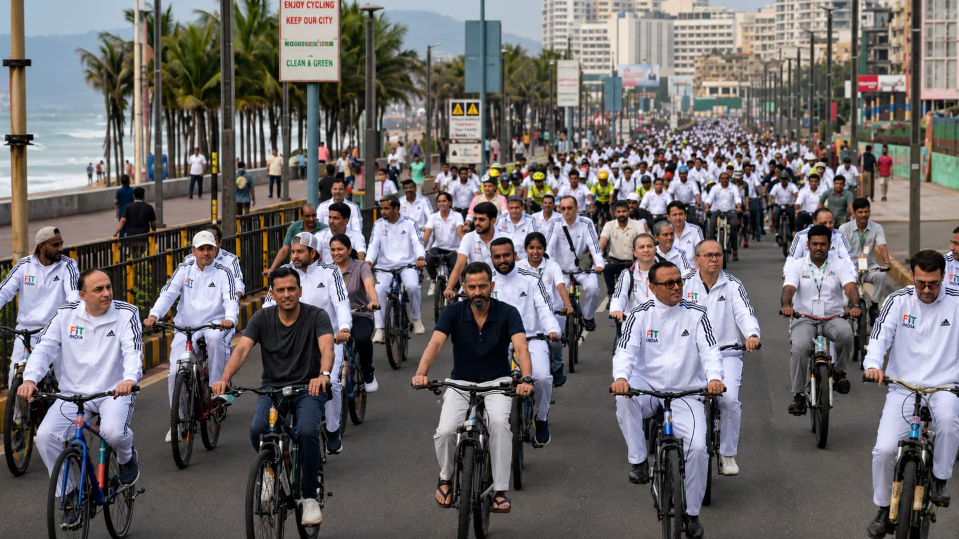 Visakhapatnam: బ్రిక్స్‌ దేశాల సైకిల్‌ ర్యాలీతో విశాఖ బీచ్‌ రోడ్‌లో సందడి!
