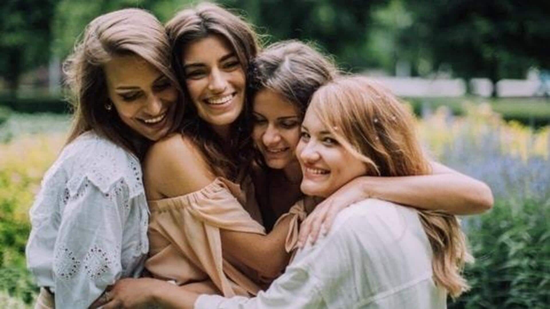 Friendship day 2025: మీ బెస్ట్ ఫ్రెండ్తో ప్రత్యేకంగా ఫ్రెండ్షిప్ డే జరుపుకోవడానికి ఐడియాలు ఇవే! Friendship day 2025: మీ బెస్ట్ ఫ్రెండ్తో ప్రత్యేకంగా ఫ్రెండ్షిప్ డే జరుపుకోవడానికి ఐడియాలు ఇవే!