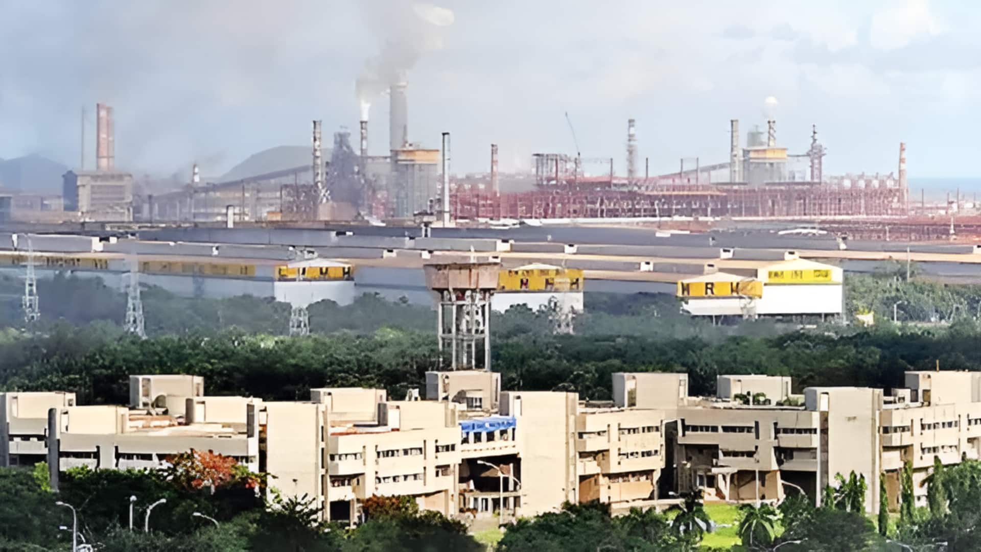 Vizag Steel: పశ్చిమాసియా యుద్ధ ప్రభావం.. విశాఖ ఉక్కు ఉత్పత్తిపై ఎల్‌పీజీ కొరత ప్రభావం