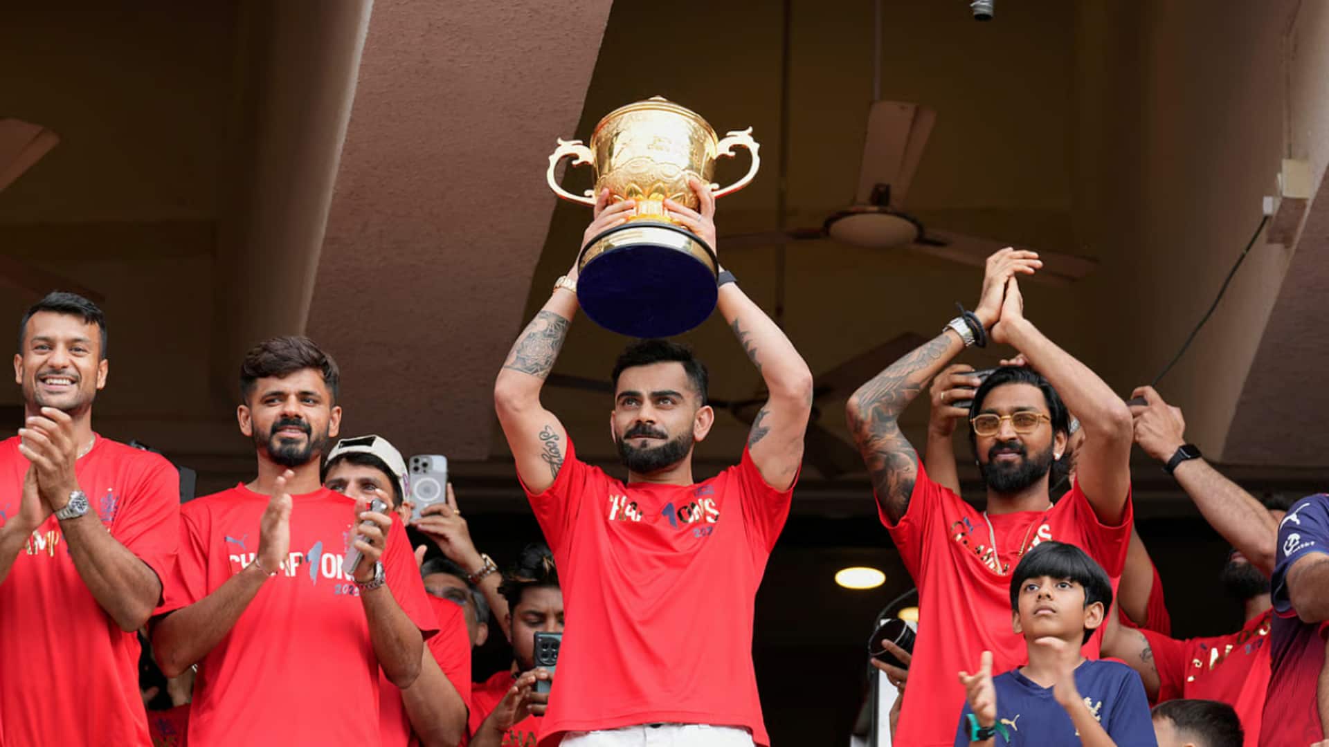 IPL 2026: ఐపీఎల్ 2026 ప్రైజ్ మనీ విడుదల.. ఛాంపియన్ ఆర్సీబీకి ఎన్ని కోట్లు వచ్చాయంటే?