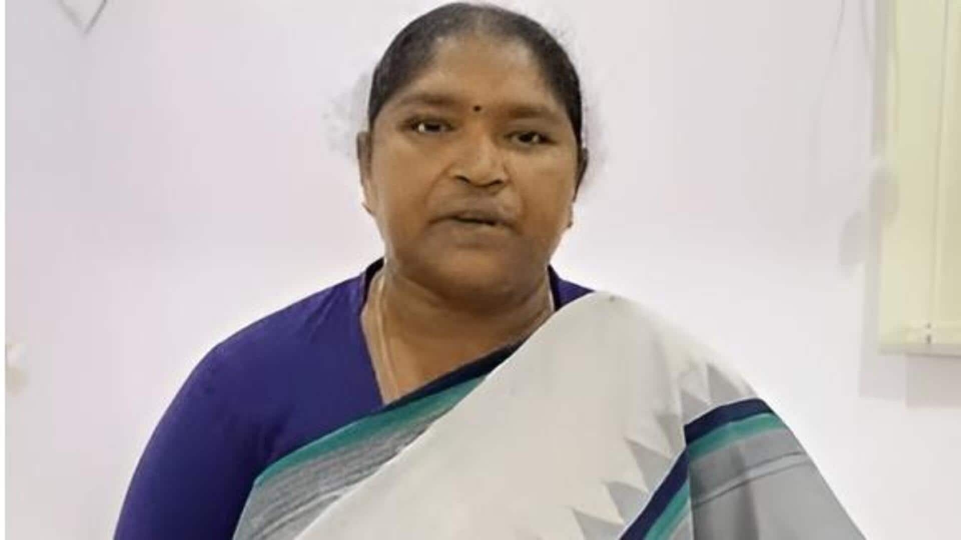 Telangana: అంగన్వాడీ కేంద్రాలను ప్లేస్కూళ్లకు దీటుగా తీర్చిదిద్దుతాం: సీతక్క Telangana: అంగన్వాడీ కేంద్రాలను ప్లేస్కూళ్లకు దీటుగా తీర్చిదిద్దుతాం: సీతక్క