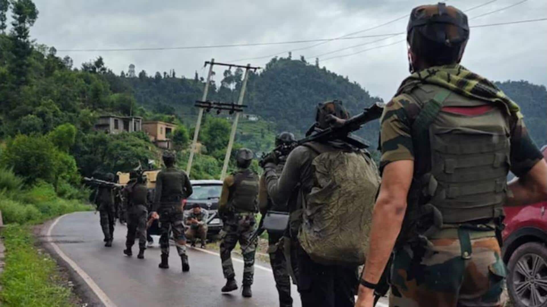 Pahalgam Horror: సైనిక దుస్తుల్లో ఉగ్రవాదుల దాడులు.. భద్రతా బృందాల్లో కలవరం Pahalgam Horror: సైనిక దుస్తుల్లో ఉగ్రవాదుల దాడులు.. భద్రతా బృందాల్లో కలవరం