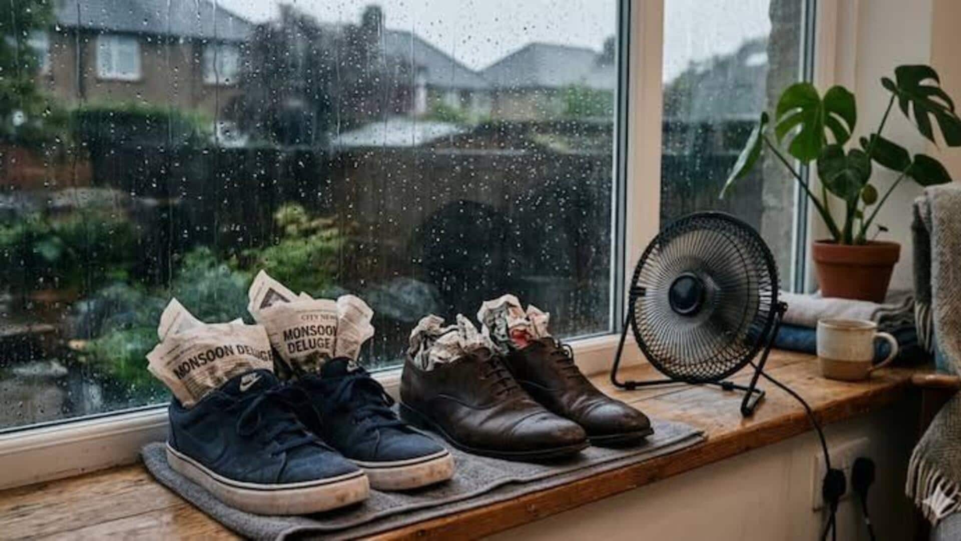 Rainy season Tips: వానాకాలంలో మీ చెప్పులను పొడిగా ఉంచుకోవడం ఎలాగో తెలుసా?