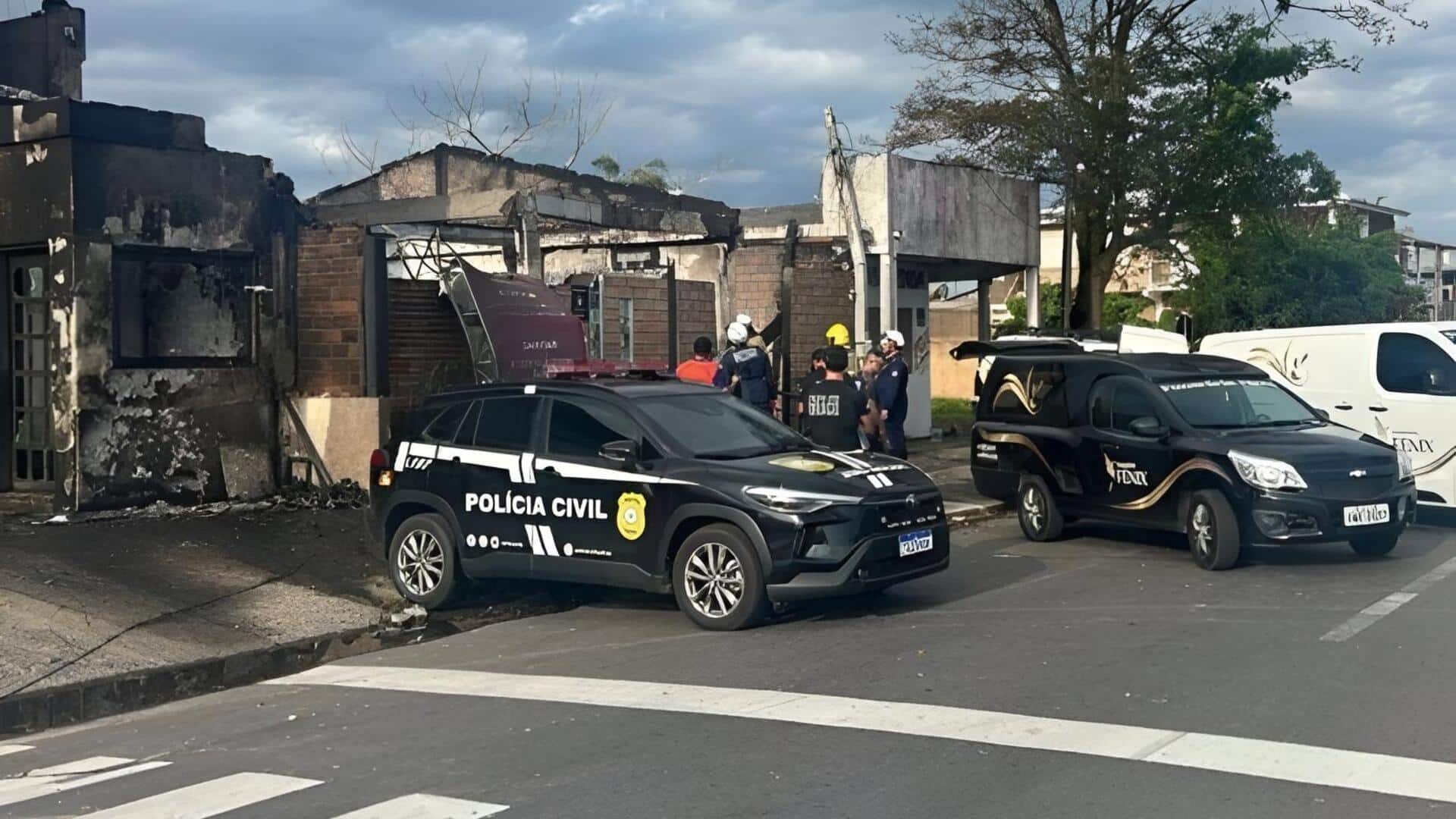 Aircraft Crash: రెస్టారెంట్‌లోకి దూసుకెళ్లిన విమానం.. నలుగురు మృతి