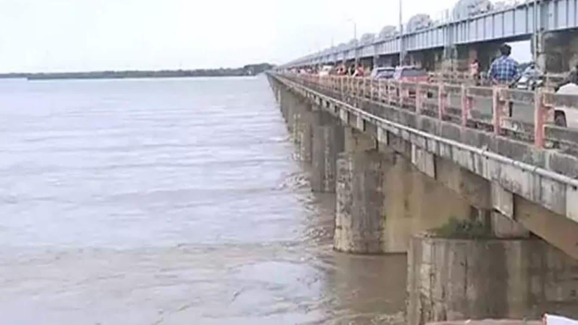 Dhavaleswaram: గోదావరిలో పెరుగుతున్న వరద ఉద్ధృతి.. ధవళేశ్వరం వద్ద అధికారులు అప్రమత్తం!