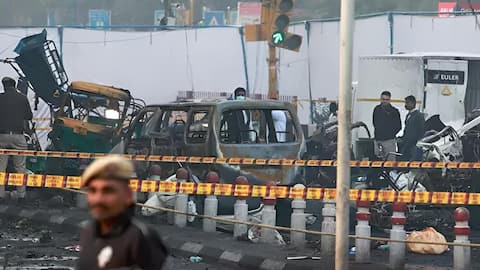 Delhi Blast: దిల్లీ బాంబ్ కేసు.. ఘోస్ట్ సిమ్‌లు ఉపయోగించి ఉగ్ర కార్యకలాపాలు