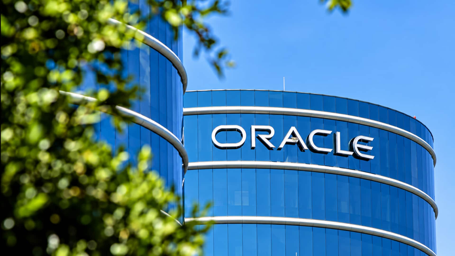 Oracle layoffs: ఒరాకిల్‌లో సైలెంట్ లేఆఫ్‌లు.. మాయమవుతున్న ఉద్యోగుల స్లాక్ ఖాతాలు