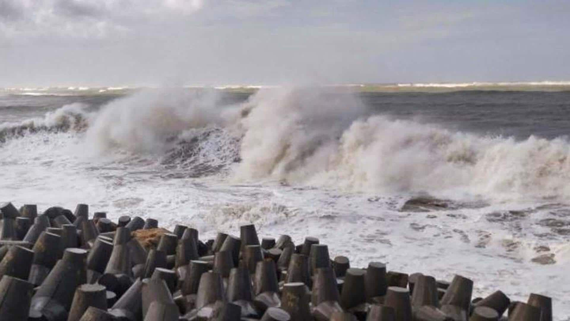 AP Rains: తడ వద్ద తీరం దాటిన వాయుగుండం.. దక్షిణ కోస్తా.. రాయలసీమ జిల్లాల్లో భారీ వర్షాలు..