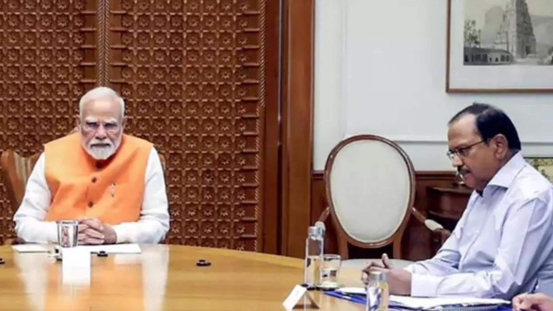 Ajit Doval: భద్రతా రంగంలో కీలక నిర్ణయాలు.. ప్రధాని మోదీతో అజిత్ డోభాల్ కీలక భేటీ Ajit Doval: భద్రతా రంగంలో కీలక నిర్ణయాలు.. ప్రధాని మోదీతో అజిత్ డోభాల్ కీలక భేటీ