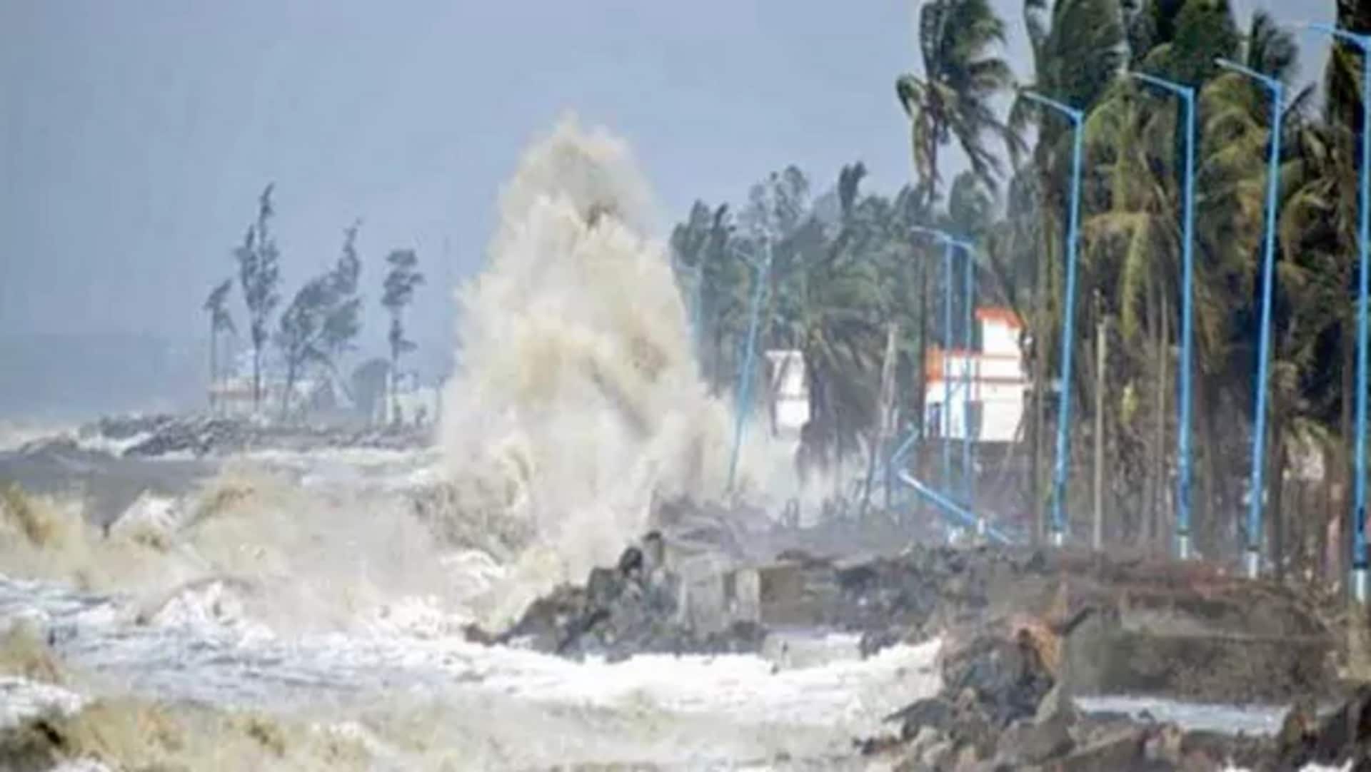 CYCLONE MONTHA: బంగాళాఖాతంలోవాయుగుండంగా  బలపడుతున్న మొంథా తుపాను   CYCLONE MONTHA: బంగాళాఖాతంలోవాయుగుండంగా  బలపడుతున్న మొంథా తుపాను