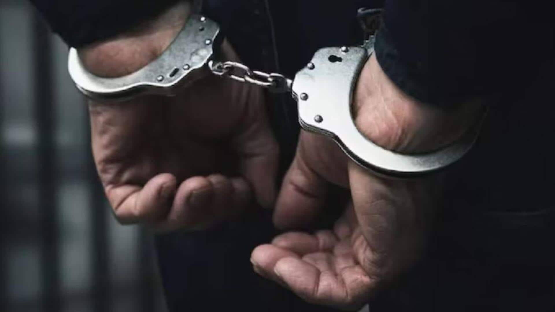 Pak spy: పాక్కు సమాచారం లీక్.. రాజస్థాన్లో వ్యక్తి ఆరెస్టు Pak spy: పాక్కు సమాచారం లీక్.. రాజస్థాన్లో వ్యక్తి ఆరెస్టు