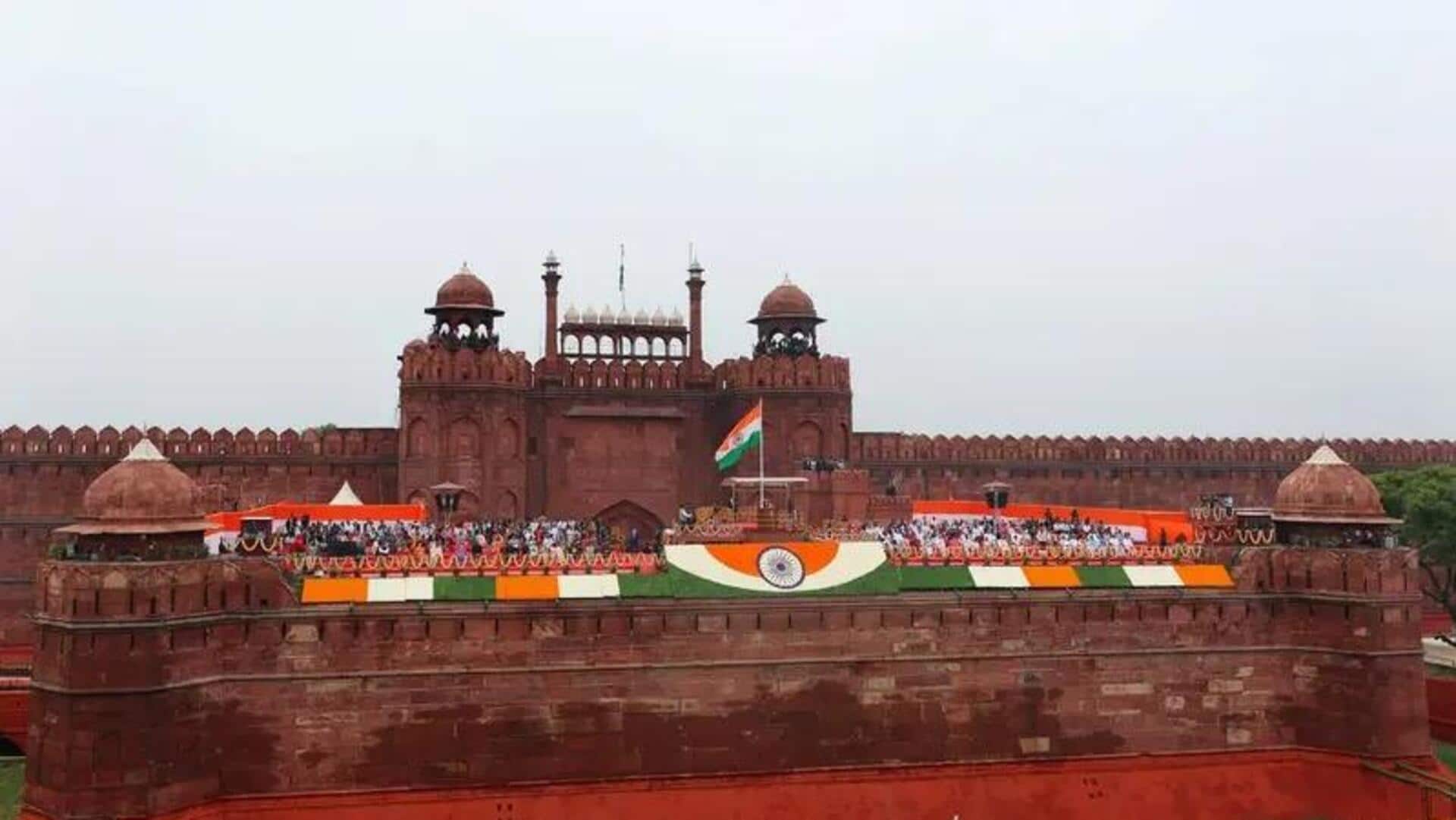 Red Fort : ఎర్రకోటలో మరోసారి భద్రతా వైఫల్యం.. బాంబులతో నకిలీ ఉగ్రవాది సంచారం 