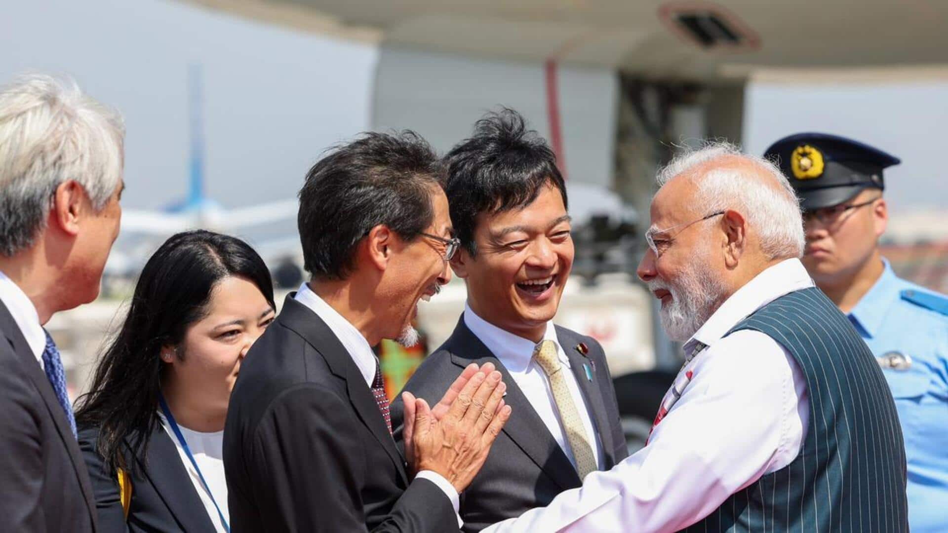Modi Japan Visit: టోక్యో చేరుకున్న మోదీ.. చివరి నిమిషంలో అమెరికాకు షాకిచ్చిన జపాన్ Modi Japan Visit: టోక్యో చేరుకున్న మోదీ.. చివరి నిమిషంలో అమెరికాకు షాకిచ్చిన జపాన్