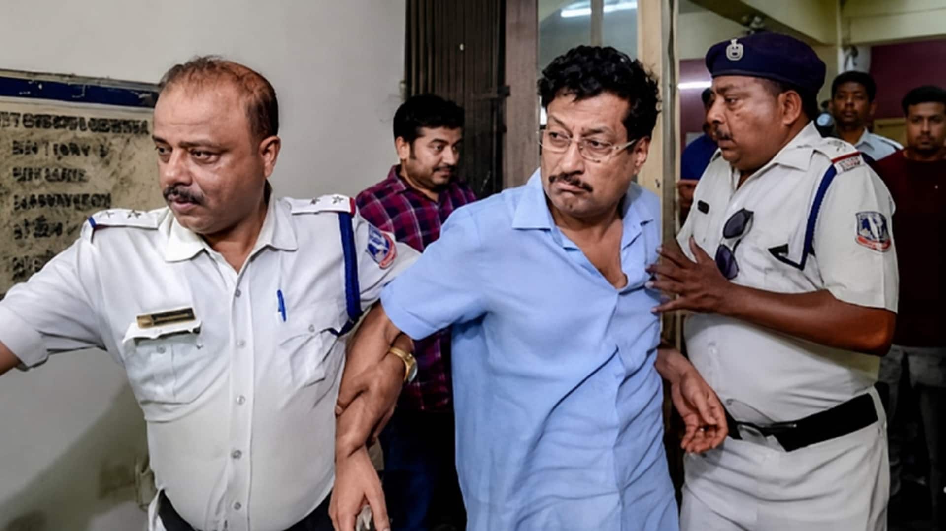 Sabyasachi Dutta: టీఎంసీ మాజీ ఎమ్మెల్యే సబ్యసాచి దత్తపై కోడిగుడ్లు,ఆవుపేడతో దాడి.. వీడియో