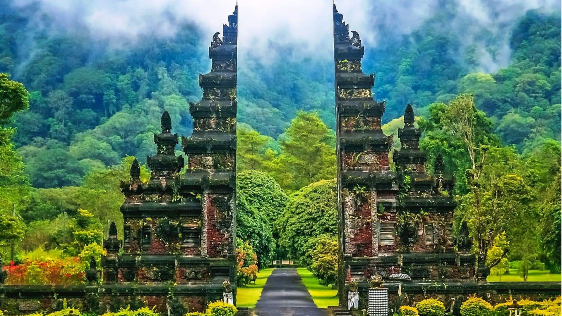 Indonesia tourist places: ఇండోనేషియా వెళ్లాలనుకుంటున్నారా?.. ఈ పర్యాటక ప్రదేశాలపై ఓ లుక్ వేయండి!