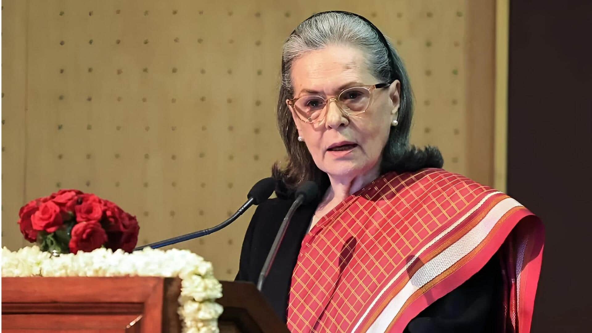 Sonia Gandhi: పౌరసత్వానికి ముందే పేరు నమోదు? సోనియా గాంధీకి రౌజ్ అవెన్యూ సెషన్స్‌ కోర్టు నోటీసులు..!