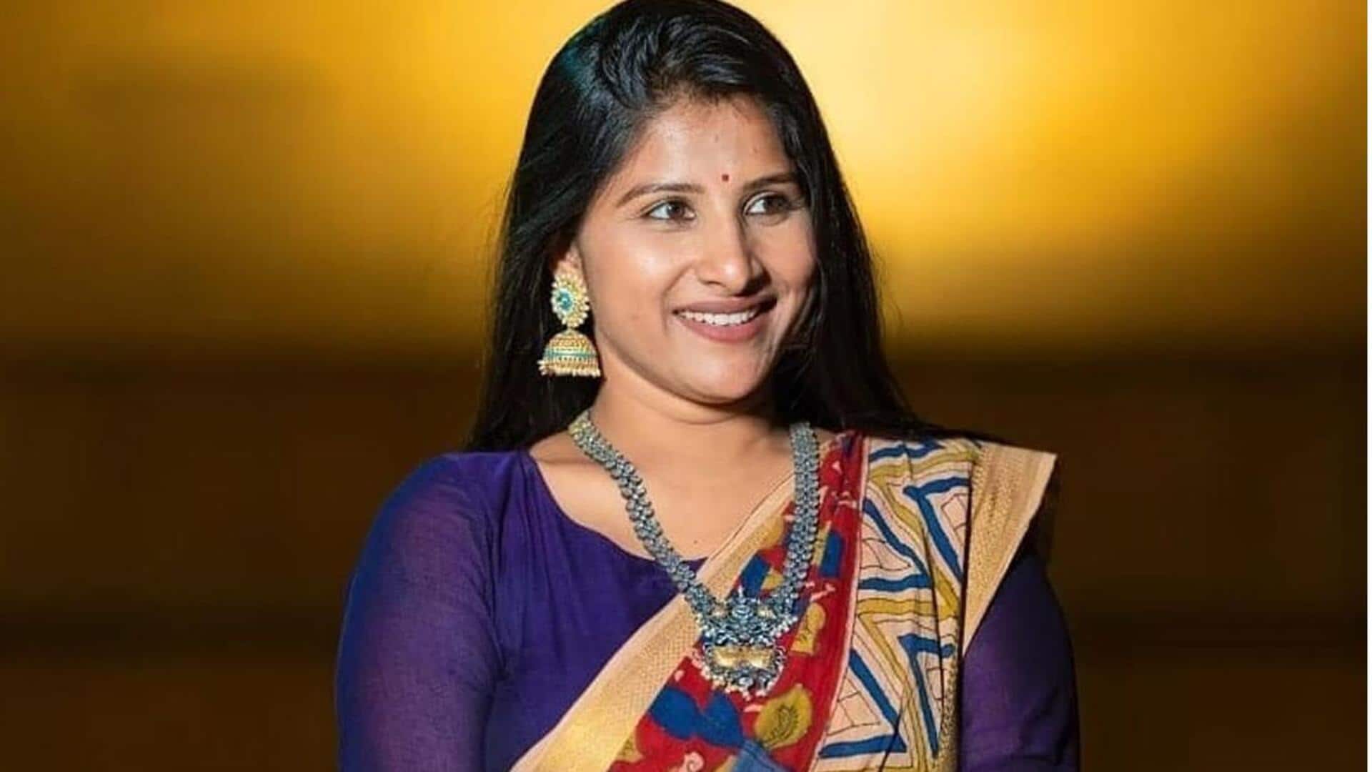 Singer Mangli: 'మంగ్లీ ఎక్స్‌ప్రెస్' ఆటో డ్రైవర్‌కు సర్ప్రైజ్ ఇచ్చిన సింగర్ మంగ్లీ