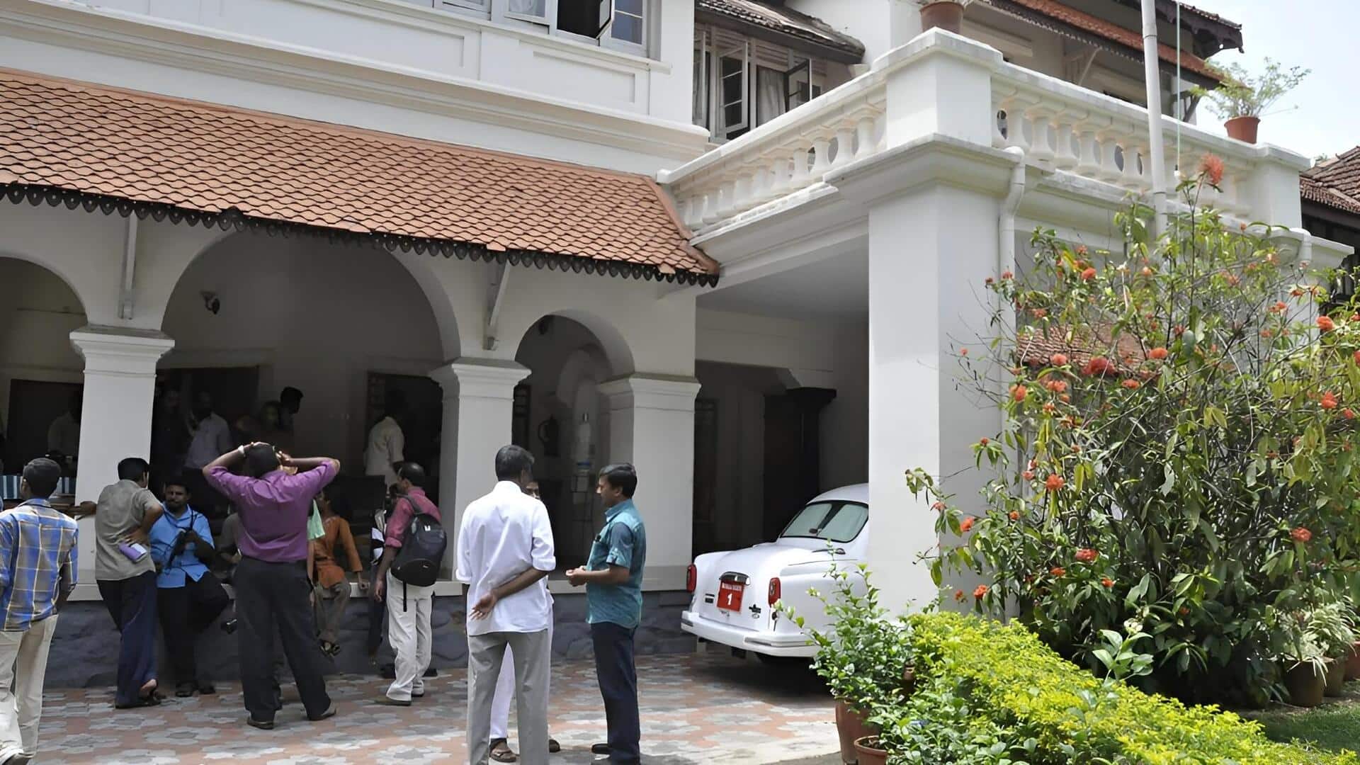 Bomb Threat: బాంబు బెదిరింపులతో కేరళ ముఖ్యమంత్రి నివాసం,ప్రైవేట్ బ్యాంకులో తనిఖీలు.. అప్రమత్తమైన పోలీసులు