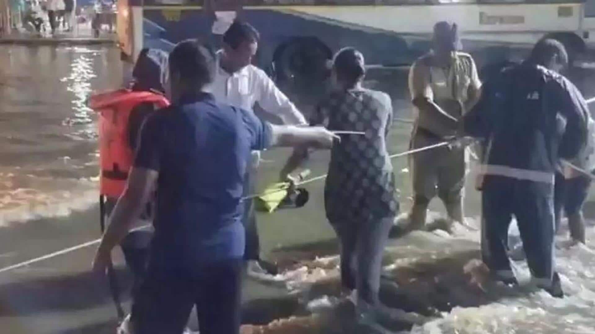 Hyderabad Floods: హైదరాబాద్‌లో వర్షం బీభత్సం.. పునరావాస కేంద్రాలకు ప్రజల తరలింపు