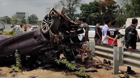 Maharashtra: ముంబై-వడోదర హైవేపై విషాదం.. 250 కిమీ వేగంతో దూసుకెళ్లిన బీఎండబ్ల్యూ కారు బోల్తా