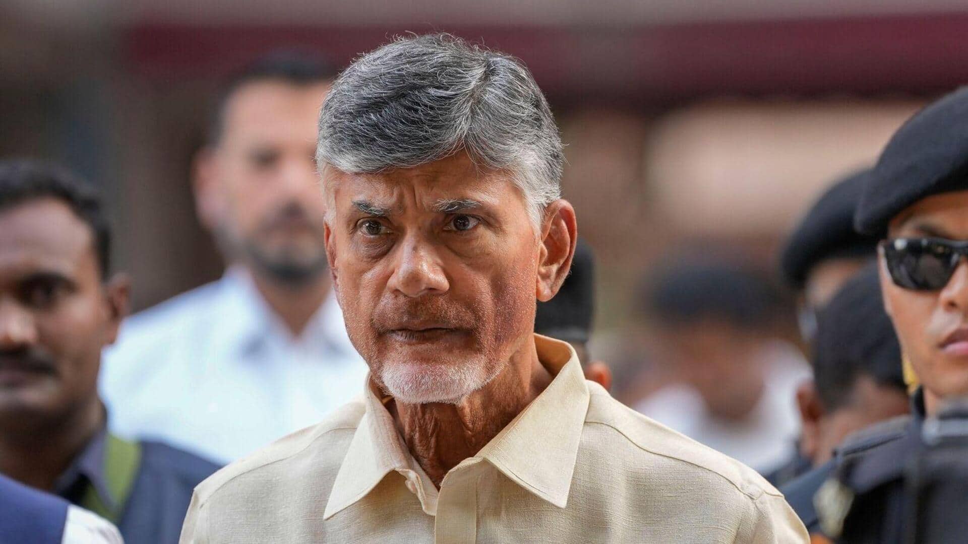 #NewsBytesExplainer:తెలంగాణ రాజకీయాల్లో చంద్రబాబు 'బూచి'గా మారిపోయారా? పార్టీలు వ్యూహాలు ఏమిటి?