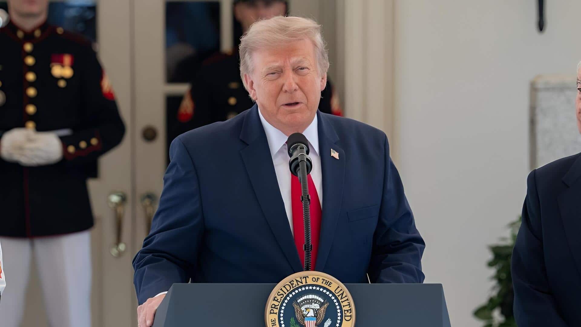 Trump: 'వాళ్లు బాత్‌రూమ్‌కు వెళ్లినా మాకు తెలిసిపోతుంది'.. ఇరాన్‌ కదలికలపై ట్రంప్‌ హెచ్చరిక