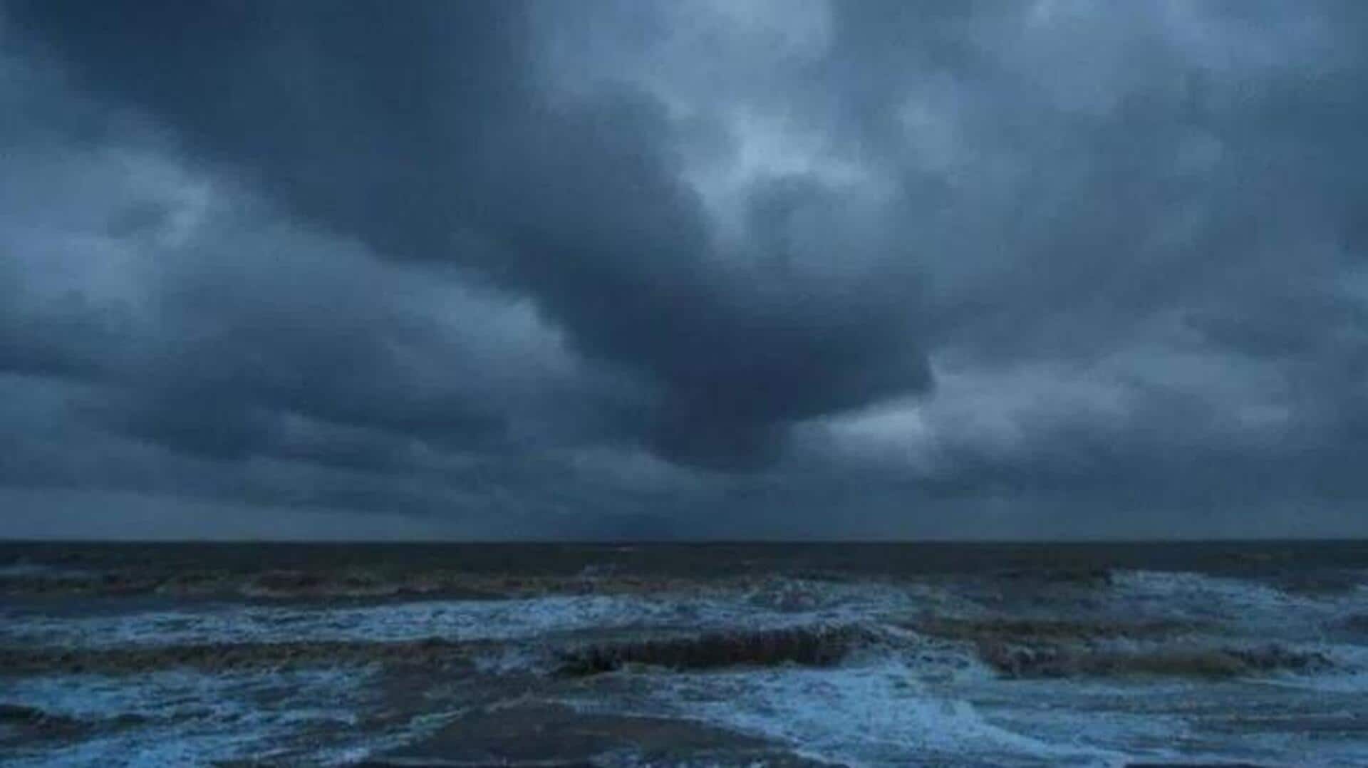 Heavy rains: అల్పపీడనం ప్రభావం.. తెలంగాణలో భారీ వర్షాల హెచ్చరిక 