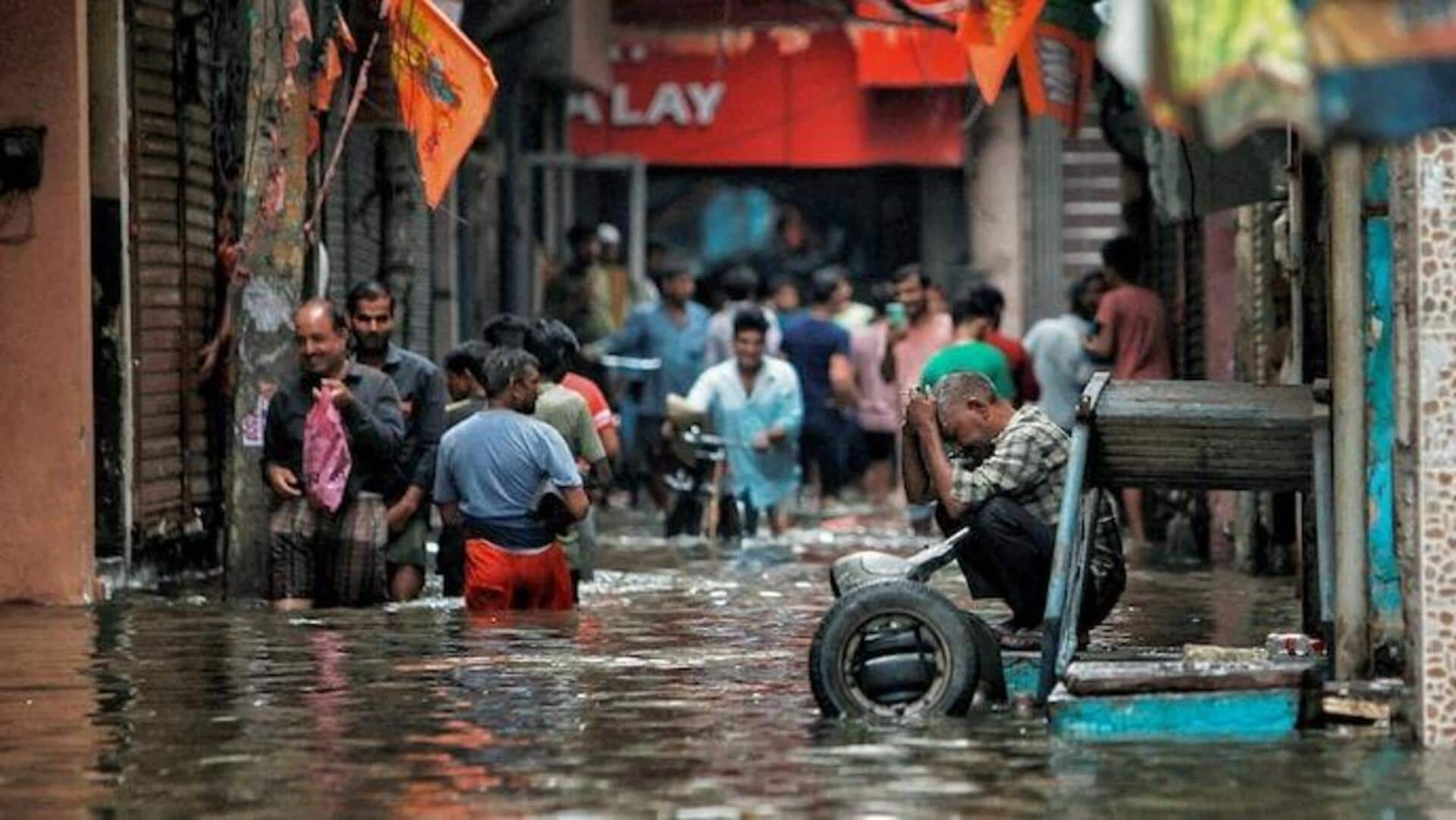 Delhi rain: ఢిల్లీలో భారీ వర్షాలు.. ఆరుగురు మృతి.. కరెంటు కోతలు,నీటి సరఫరాలో అంతరాయం  