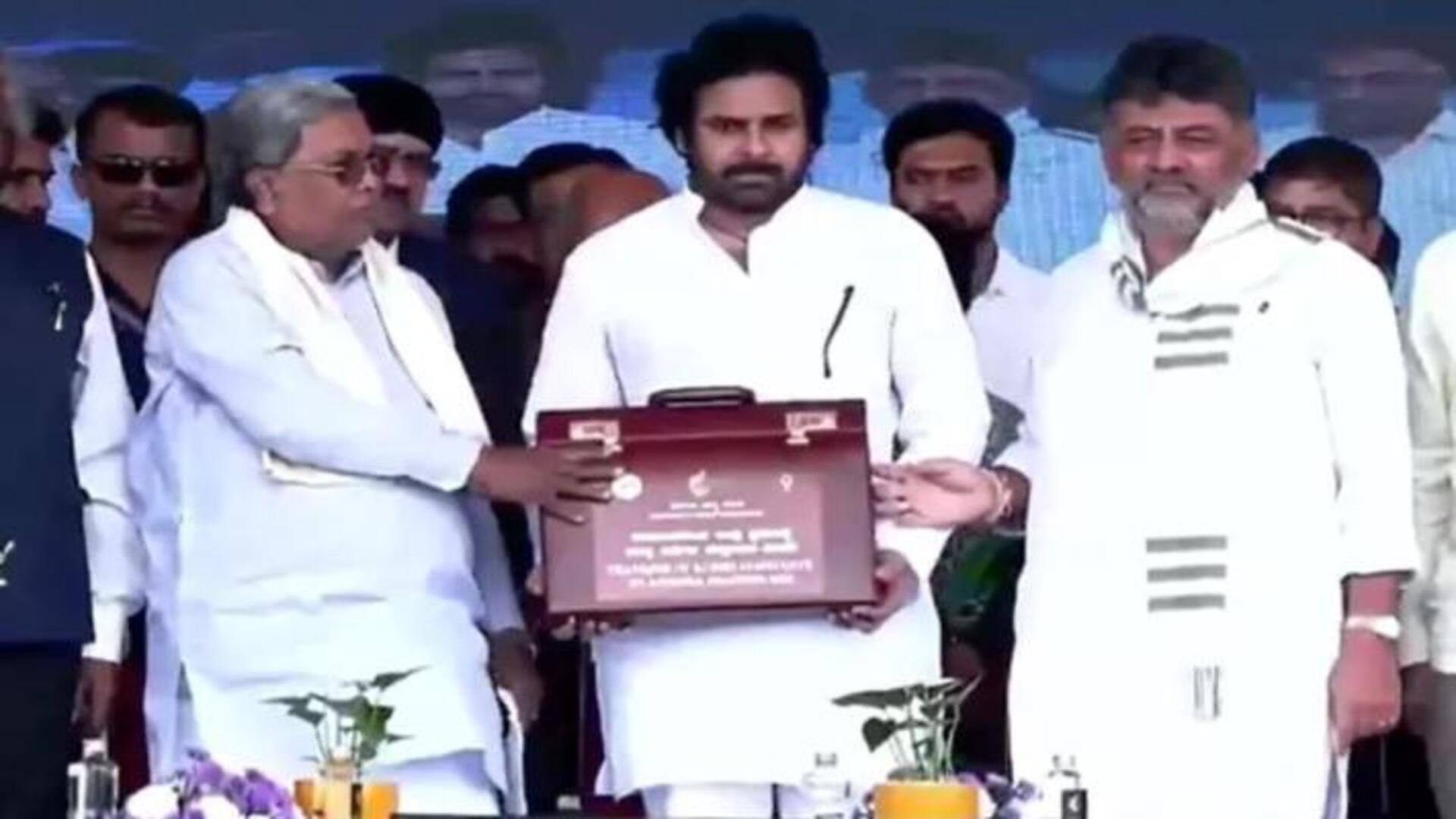 Kumki elephants: కుంకీ ఏనుగులను అప్పగించిన కర్ణాటక.. బదిలీ ఆదేశ పత్రాలు అందుకున్న ఉపముఖ్యమంత్రి Kumki elephants: కుంకీ ఏనుగులను అప్పగించిన కర్ణాటక.. బదిలీ ఆదేశ పత్రాలు అందుకున్న ఉపముఖ్యమంత్రి