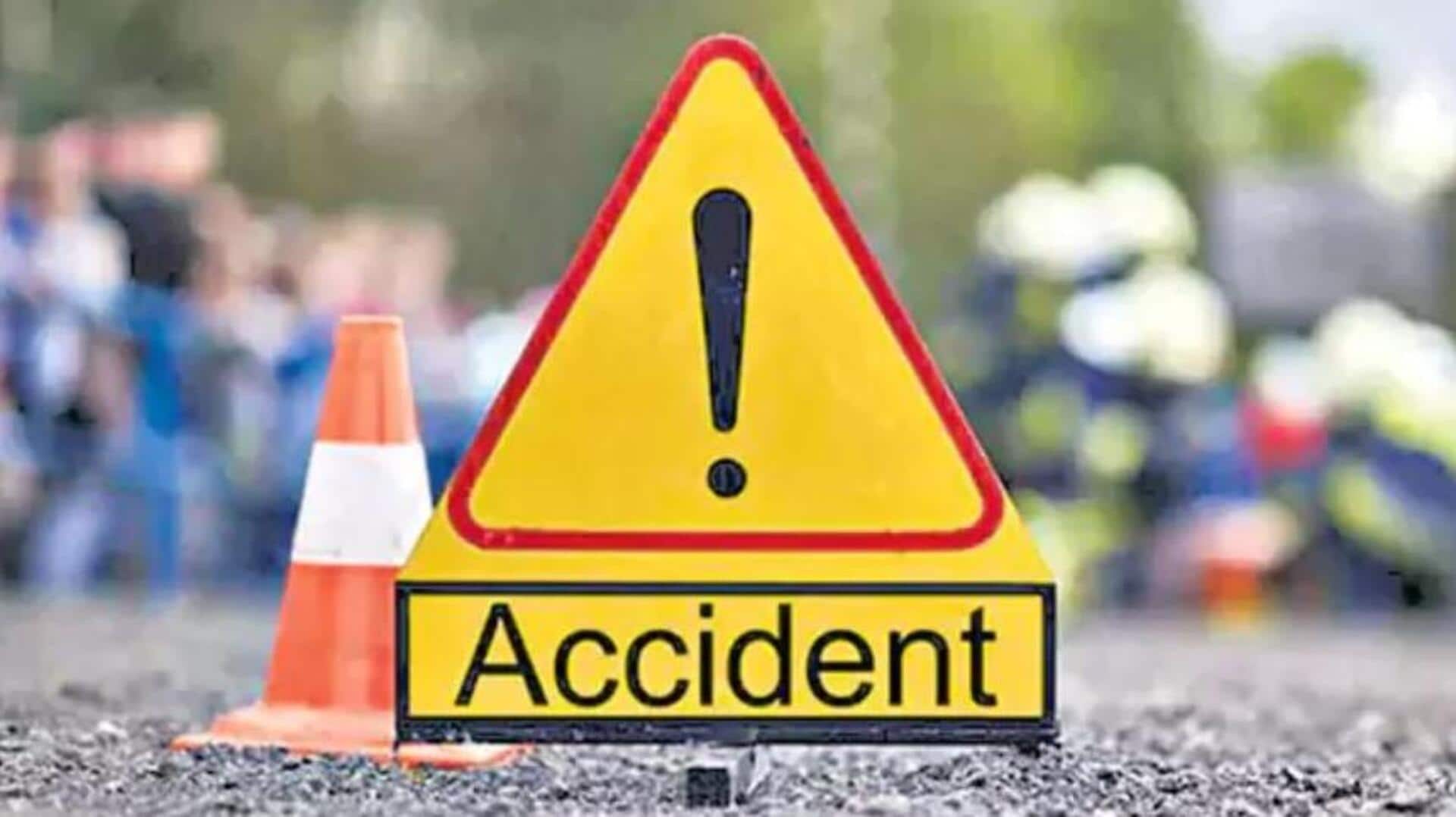 Road Accident: శ్రీశైలం వెళ్లే దారిలో ఘోర ప్రమాదం.. నలుగురు దుర్మరణం