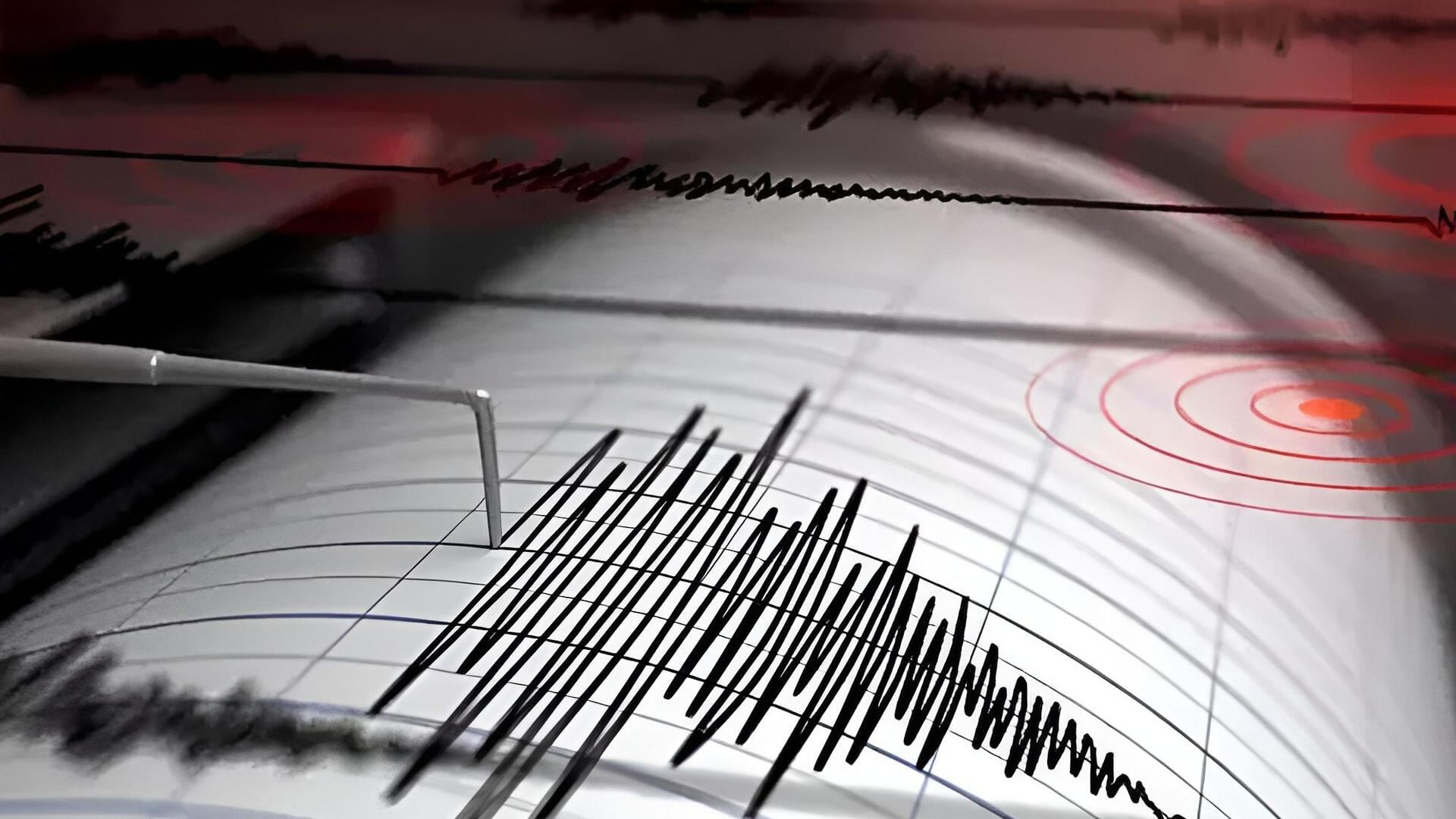 Earthquake: ఇండోనేసియాలో 7.7 తీవ్రతతో భూకంపం.. తీర ప్రాంతాలకు సునామీ ముప్పు