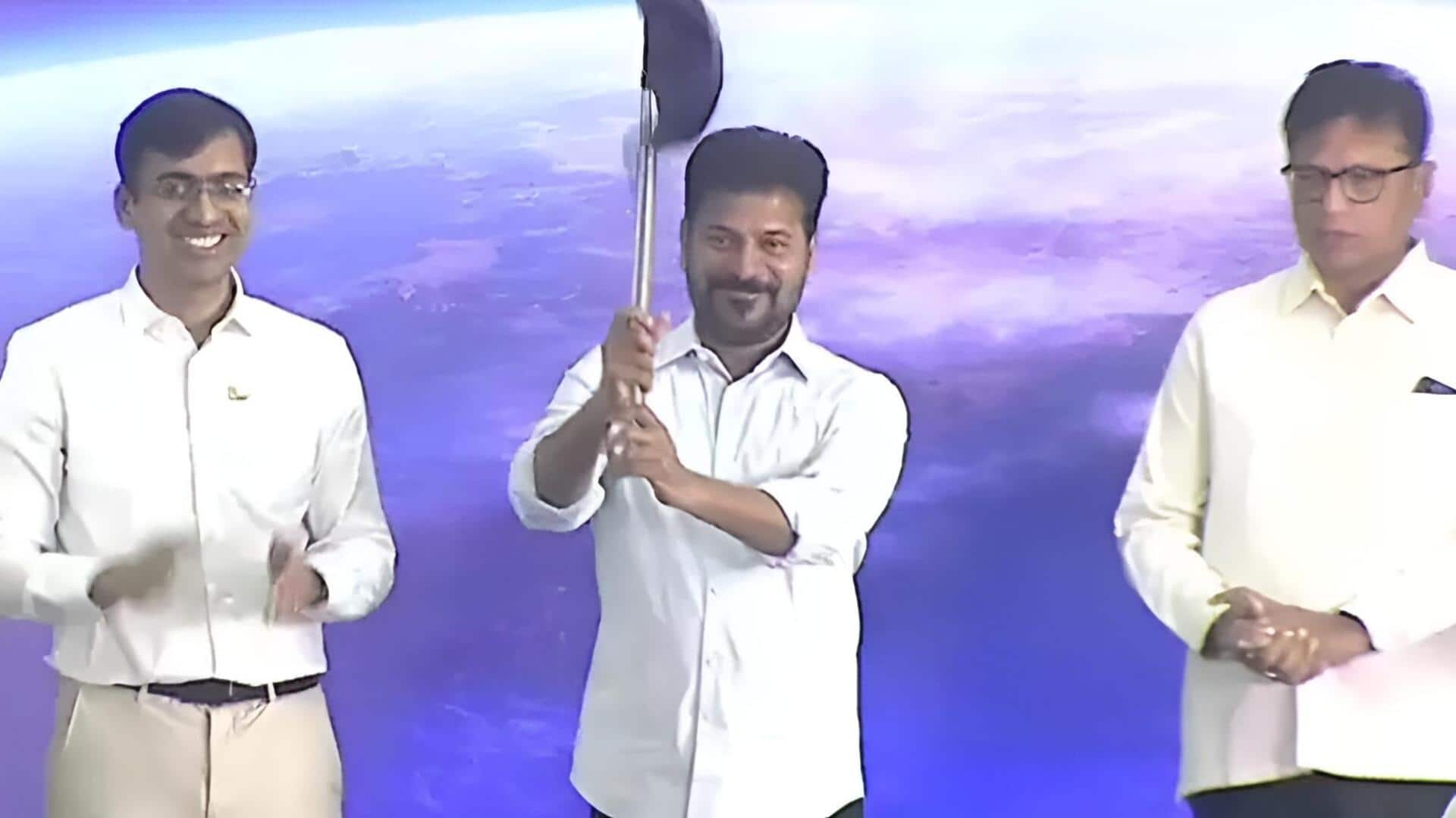 Vikram-1 rocket: శ్రీహరికోటకు బయలుదేరిన విక్రమ్-1 రాకెట్.. జెండా ఊపి ప్రారంభించిన సీఎం రేవంత్‌రెడ్డి