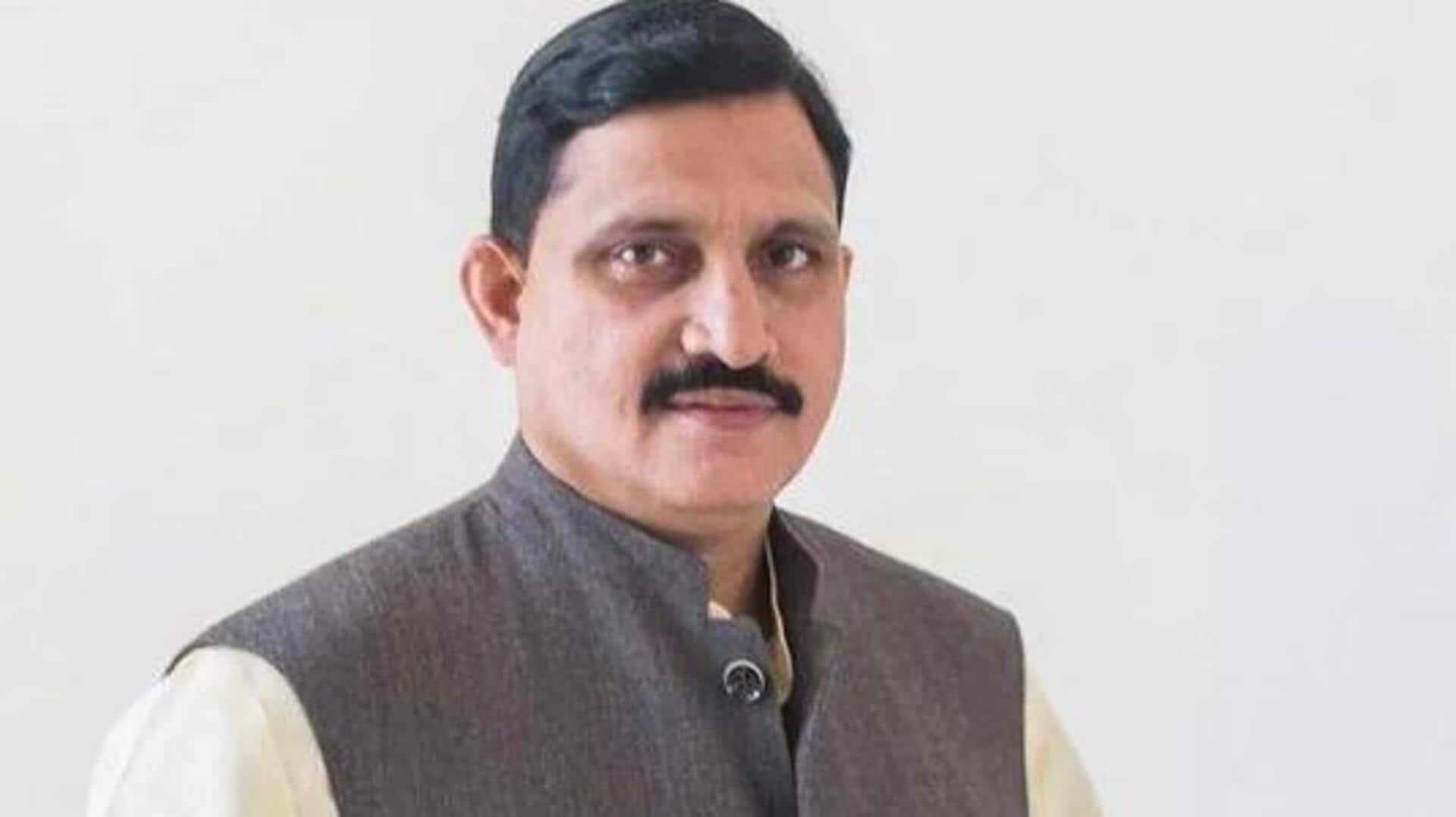 Sujana Chowdary: లండన్ పర్యటనలో బీజేపీ నేత సుజనా చౌదరికి తీవ్ర గాయం Sujana Chowdary: లండన్ పర్యటనలో బీజేపీ నేత సుజనా చౌదరికి తీవ్ర గాయం