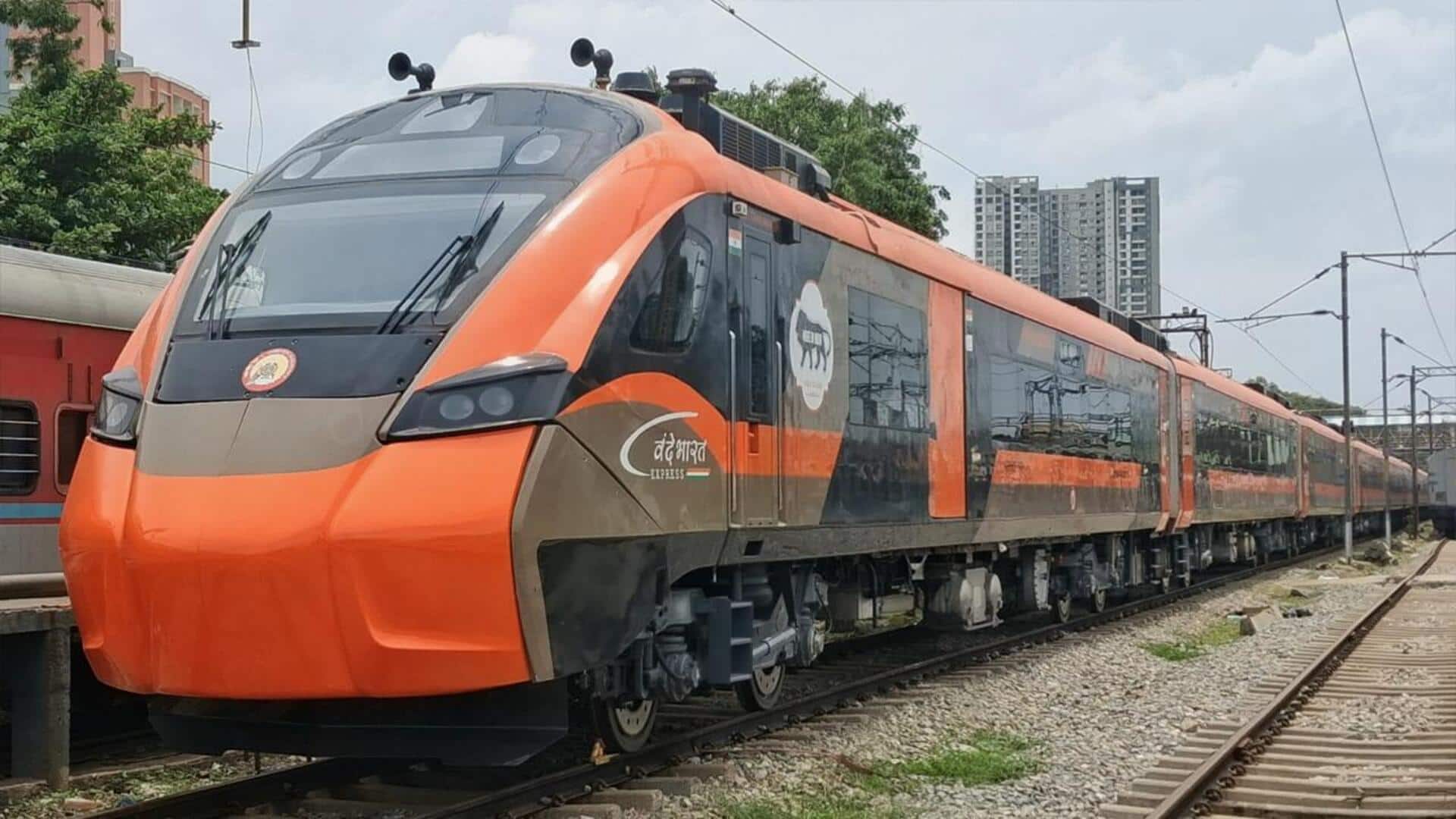 Vande Bharat Sleeper: విశాఖ-బెంగళూరు మధ్య వందేభారత్ స్లీపర్.. త్వరలో పట్టాలెక్కనున్న తొలి రైలు