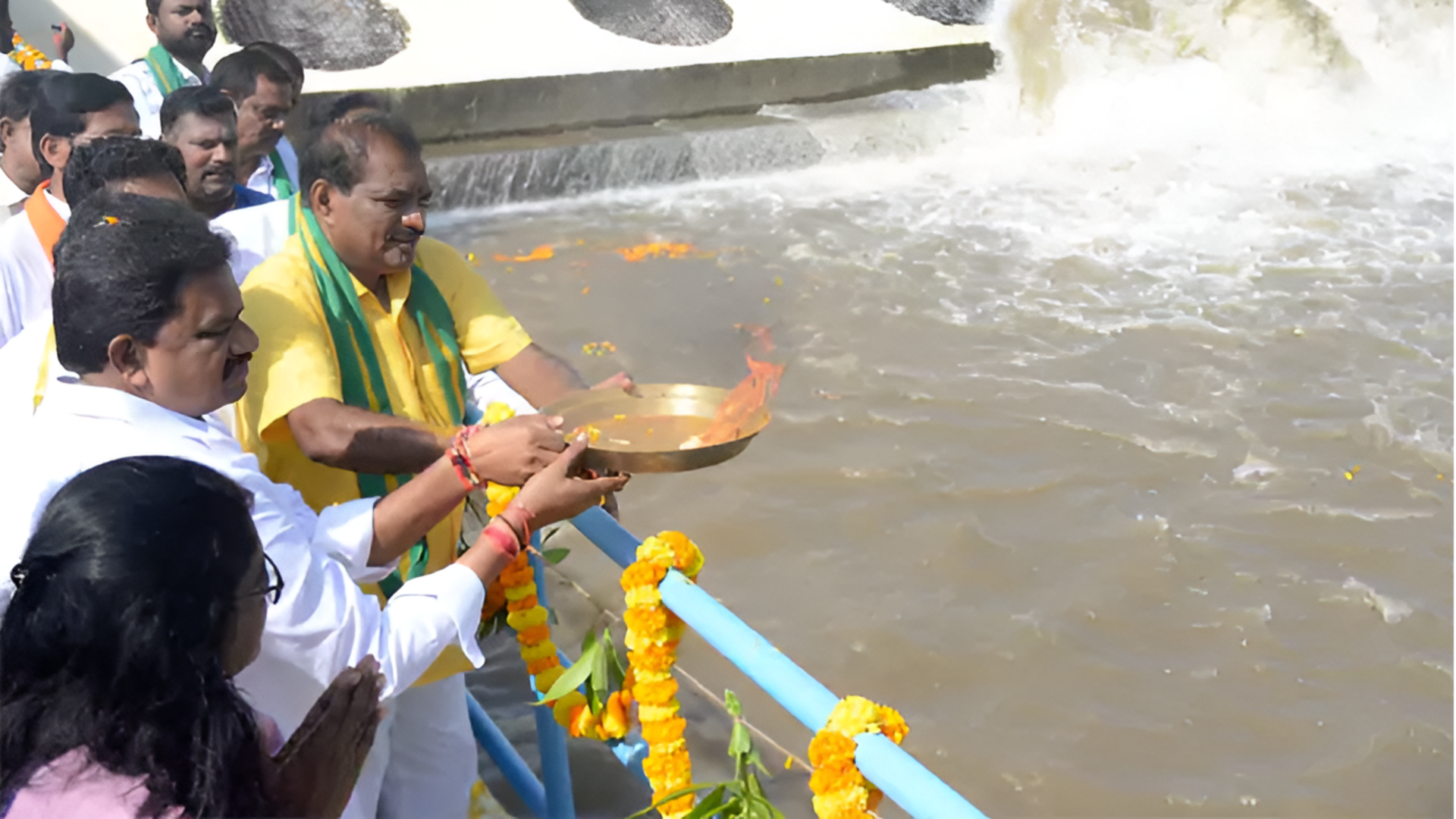 Pattiseema: పట్టిసీమ నుంచి కృష్ణా డెల్టాకు నీటి విడుదల