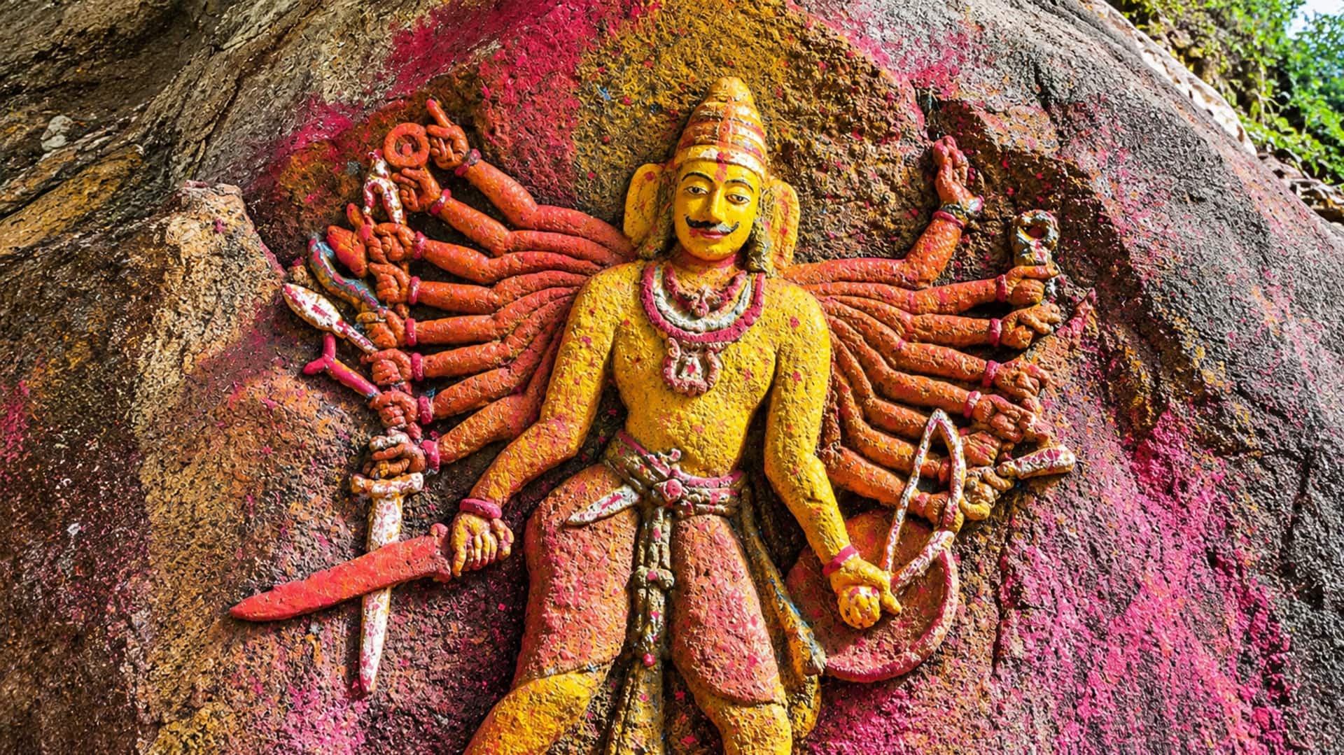 Bhadradri: 18 హస్తాల వీరన్న విగ్రహానికి 800 ఏళ్ల చరిత్ర..