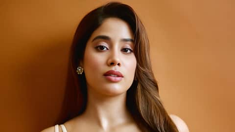 Janhvi Kapoor: 15 ఏళ్లలోనే మానసిక వేదనకు గురయ్యా.. డీప్‌ఫేక్‌పై జాన్వీ కామెంట్స్ వైరల్
