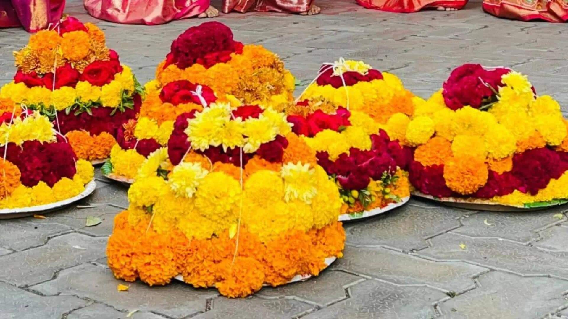 Bathukamma Songs Lyrics: బతుకమ్మ టాప్ 5 పాటలు ఇవే.. ఆ పాటలకు ఉన్న క్రేజ్ వేరే లెవెల్ 