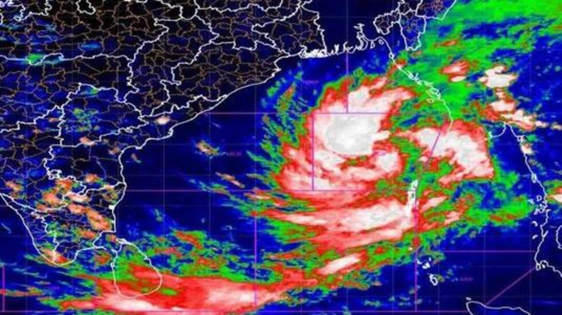 Dana Cyclone: తీర ప్రాంత ప్రజల్లో 'దానా' ఆందోళన.. సముద్రంలో వేట నిషేధం