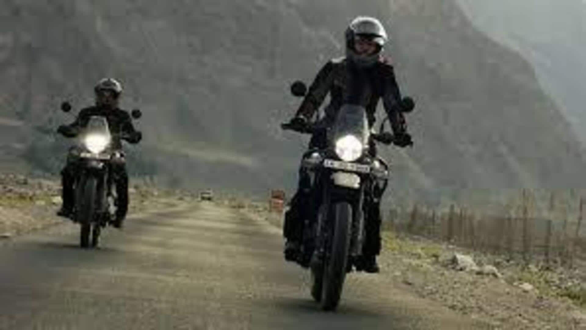 Royal Enfield Himalayan 450: ట్రాఫిక్ నిబంధనలు తుంగలో తొక్కిన యువకుడు.. హిమాలయన్ 450తో ప్రమాదకర విన్యాసాలు.. నెటిజన్లు ఫైర్