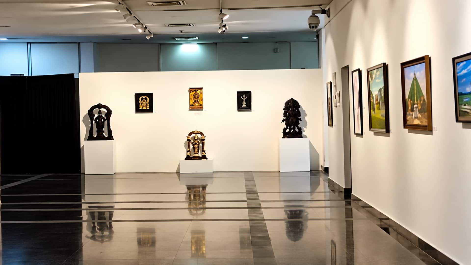 PM Modi mementos e-auction:మోదీకి వచ్చిన బహుమతుల ఈ-వేలం..1,498 బహుమతులు వేలానికి..వెండి రాముడి జ్ఞాపిక ధర ఎంతో తెలుసా?