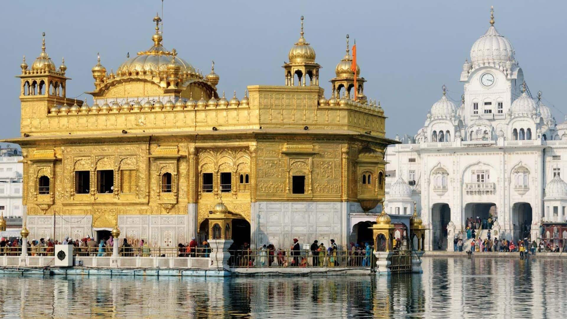 Amritsar: 'భయపడాల్సిన అవసరం లేదు': అమృతసర్ లో మళ్లీ మోగిన సైరన్.. ఇళ్లలోనుంచి బయటకు రావద్దని హెచ్చరికలు Amritsar: 'భయపడాల్సిన అవసరం లేదు': అమృతసర్ లో మళ్లీ మోగిన సైరన్.. ఇళ్లలోనుంచి బయటకు రావద్దని హెచ్చరికలు
