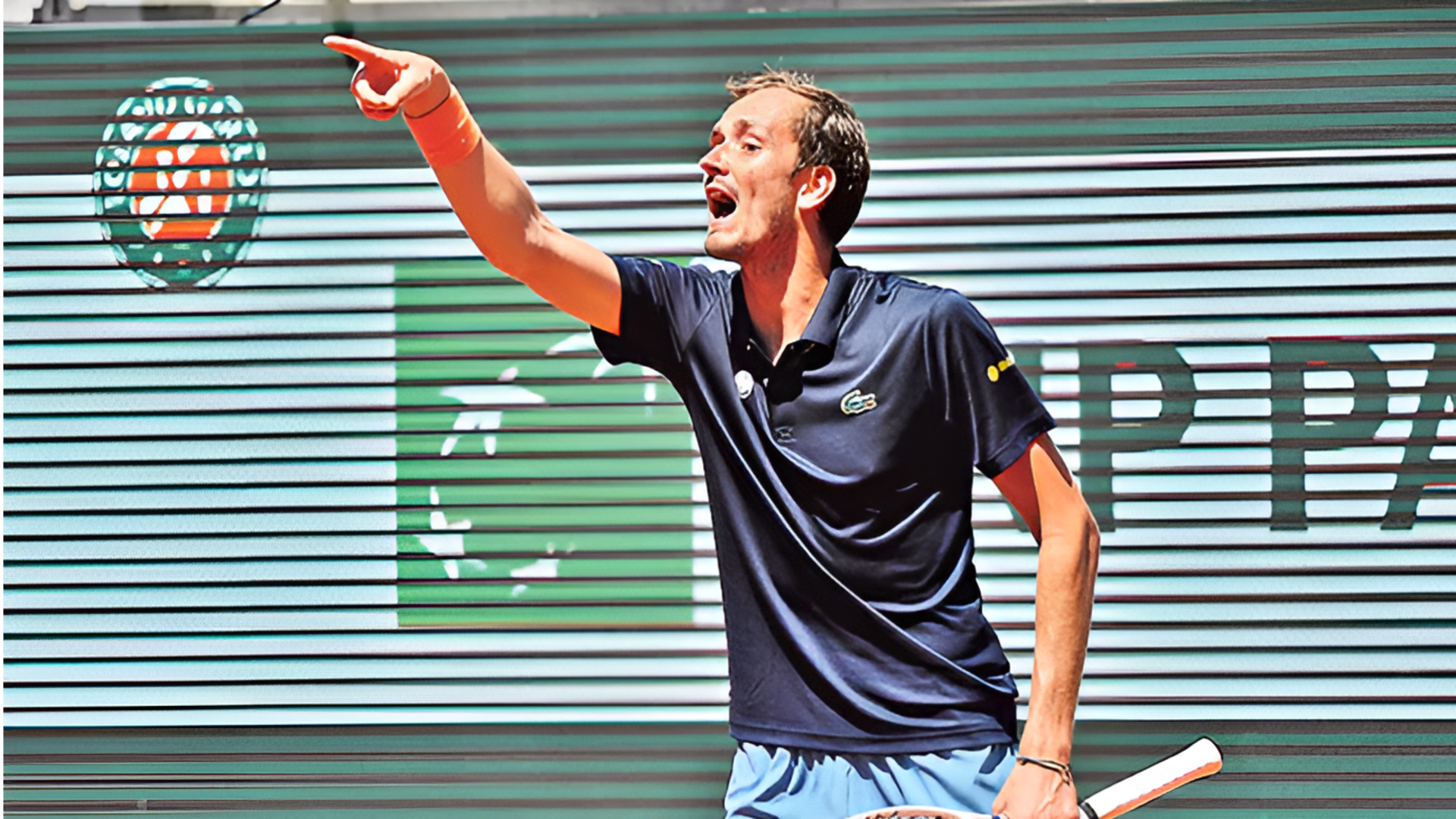 French Open: ఫ్రెంచ్‌ ఓపెన్‌లో మరో సంచలనం.. మెద్వెదెవ్‌కు నిరాశ