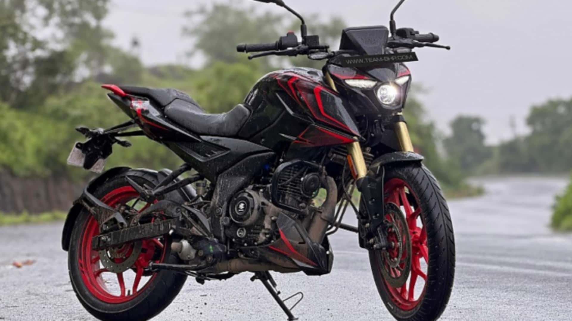 Bajaj Pulsar: బజాజ్ పల్సర్ N160 కొనాలని ప్లాన్ చేసేవారికి అలర్ట్..