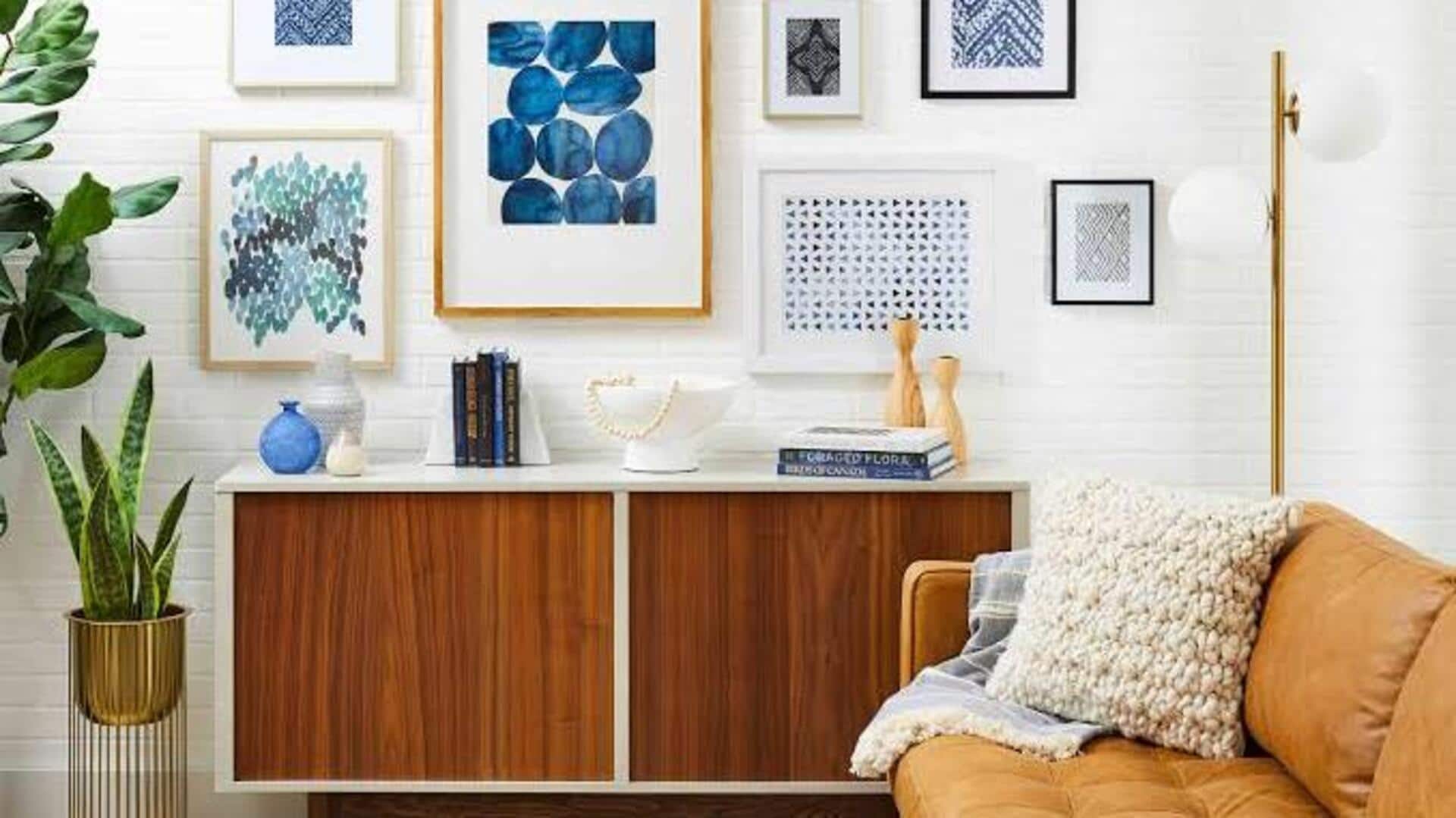 Gallery Wall Ideas: లివింగ్‌ రూమ్‌ లుక్‌ మార్చాలా? ఈ గ్యాలరీ వాల్‌ ఐడియాలు ట్రై చేయండి!